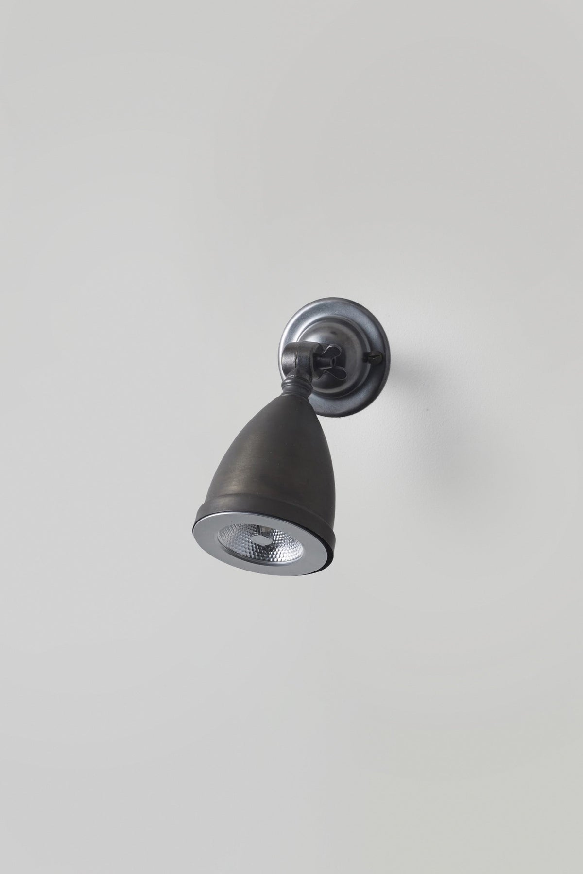 Whitby Spotlight, Shade & Remote Driver