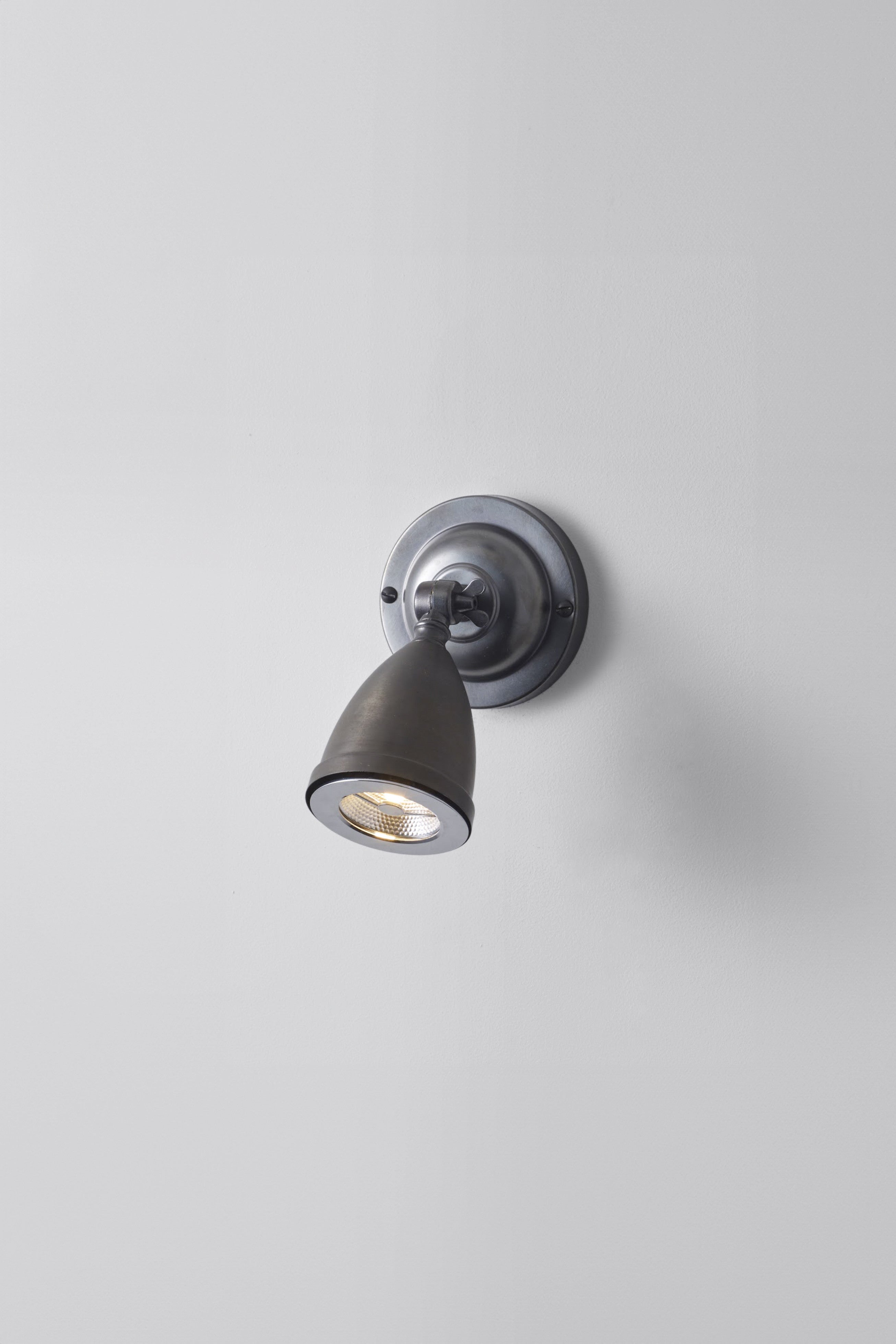 Whitby Deckenstrahler mit Schirm, Interner Treiber