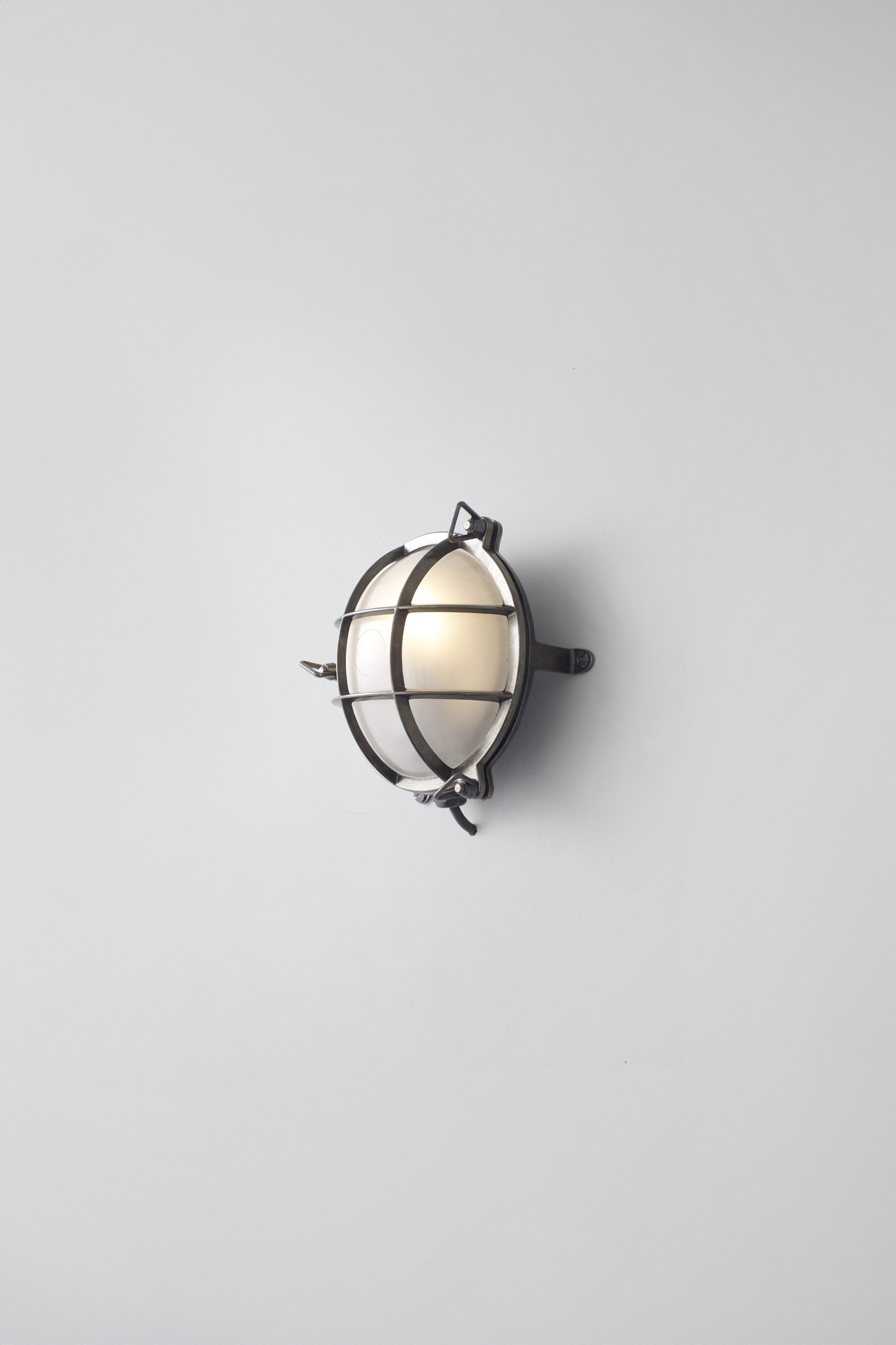 Brass Bulkhead 7030 Wandleuchte