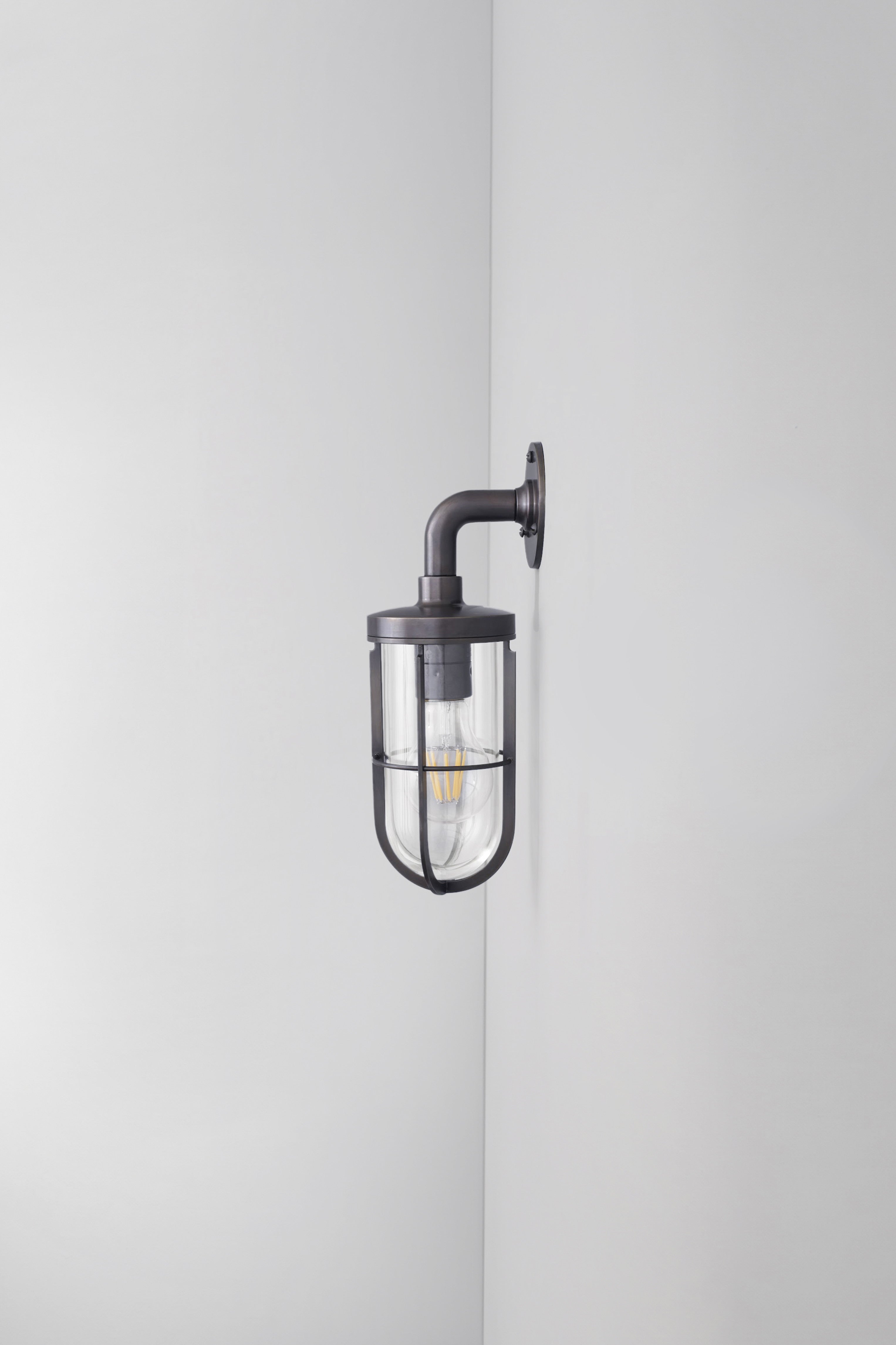 OBTC_Davey_Lighting_DP7207_BR_