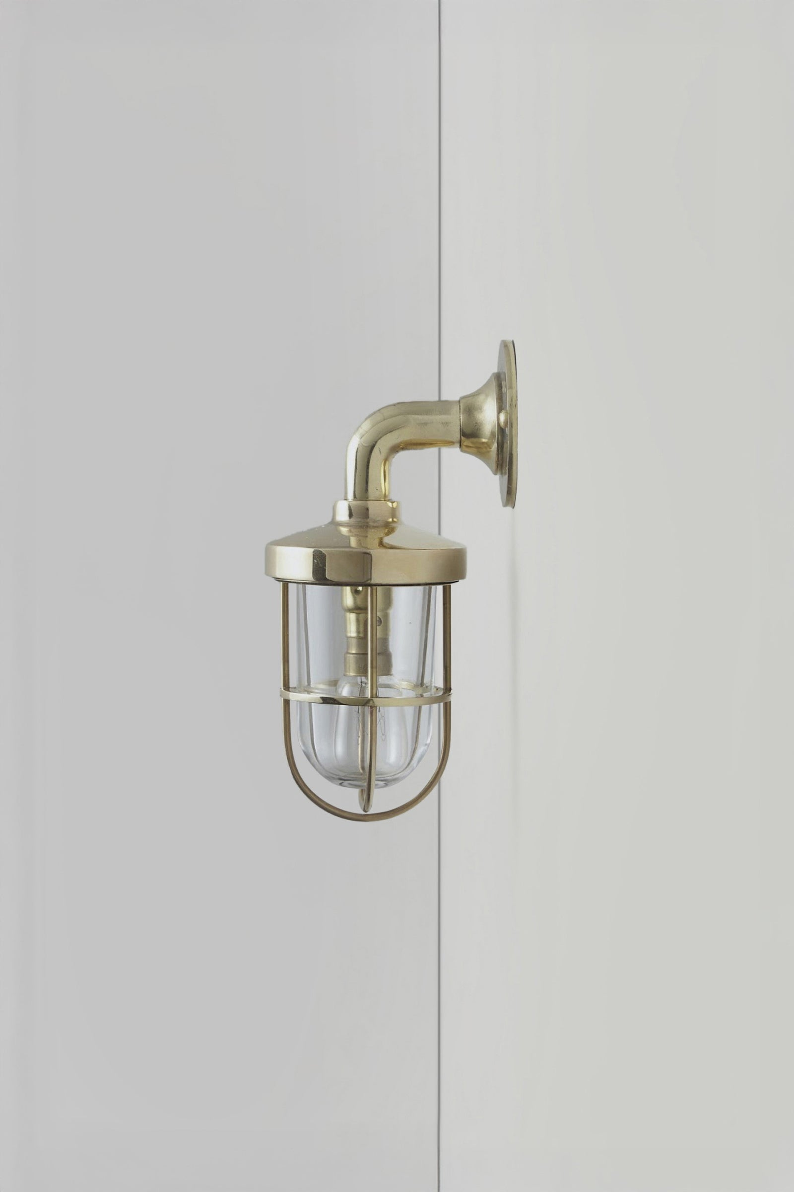 Variant Image for Laiton Poli / Transparent