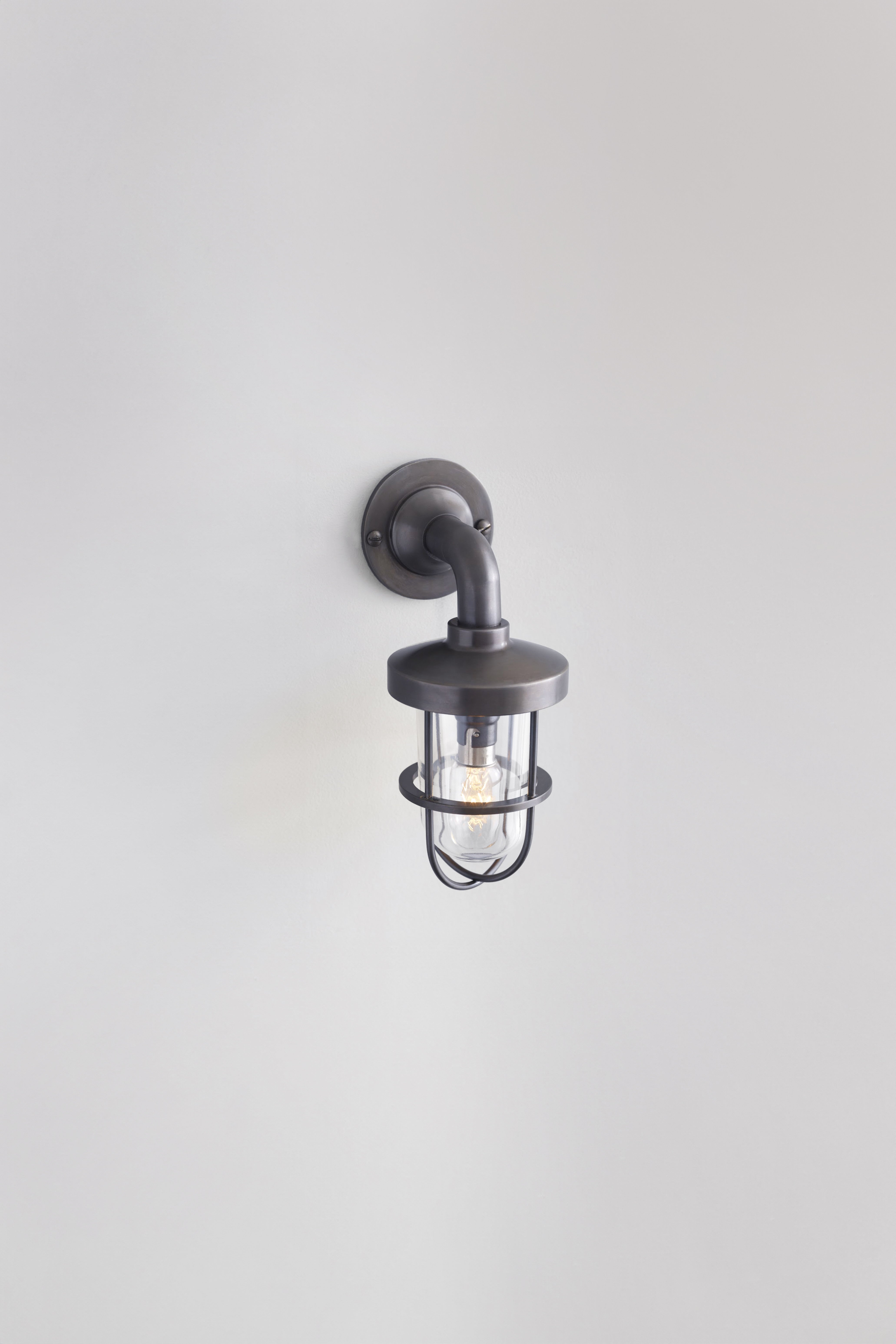 Miniature Weatherproof Ship's Well Glass Light 7207