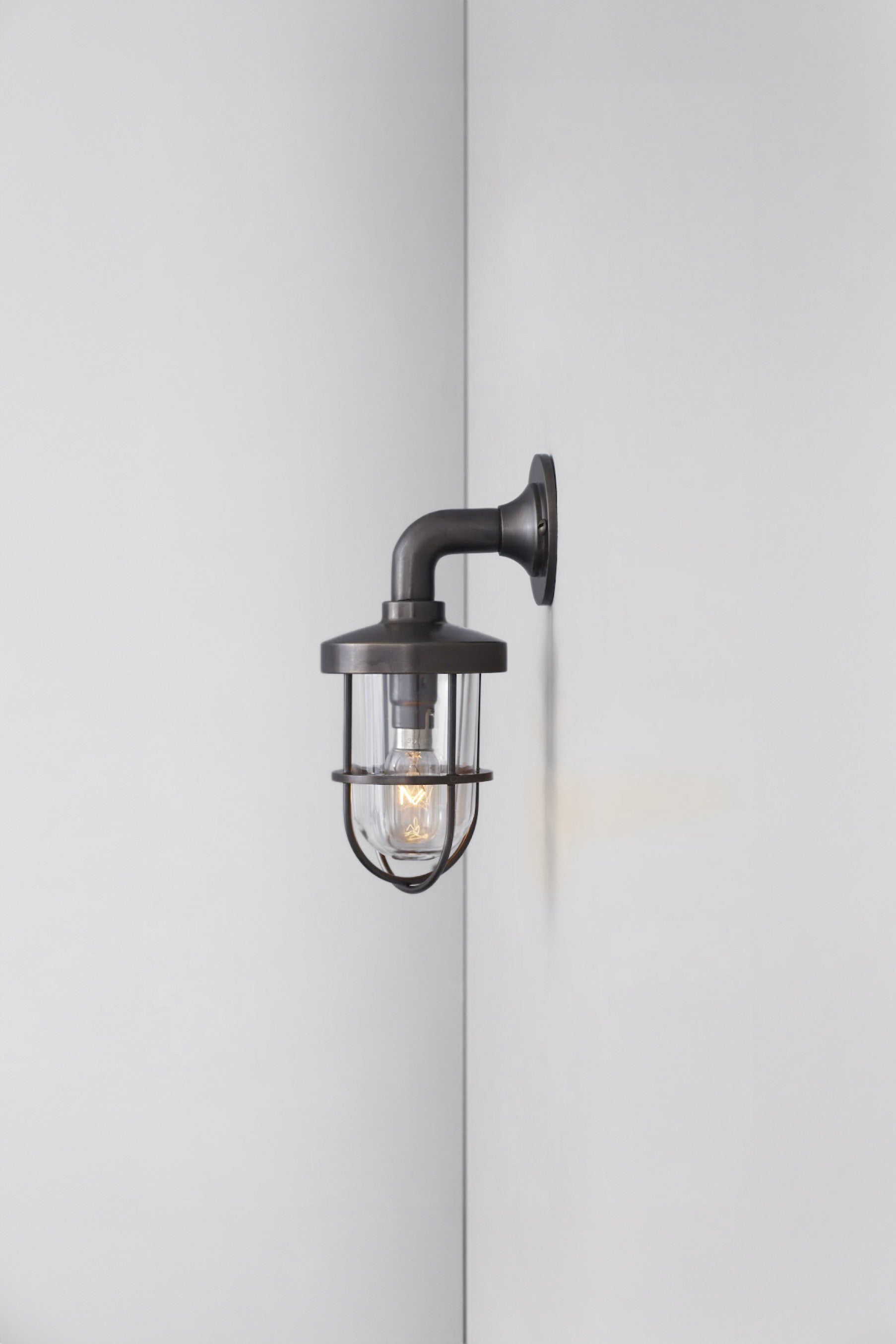 Miniature Weatherproof Ship's Well Glass Light 7207