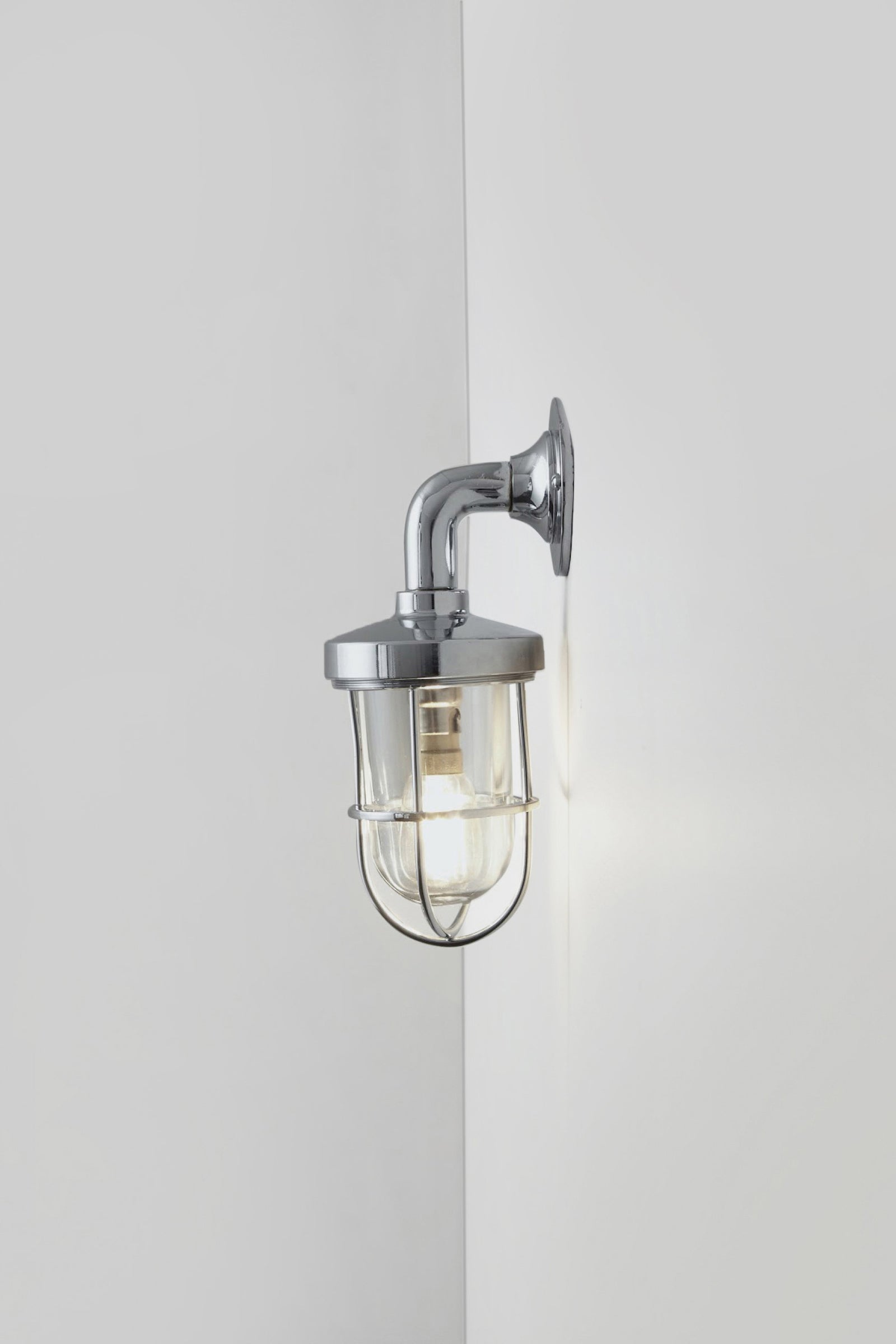 Variant Image for Chrome / Transparent