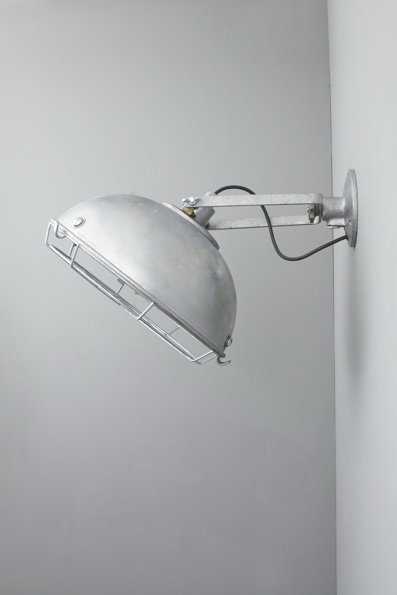 Steel Working Wall Light, IP44