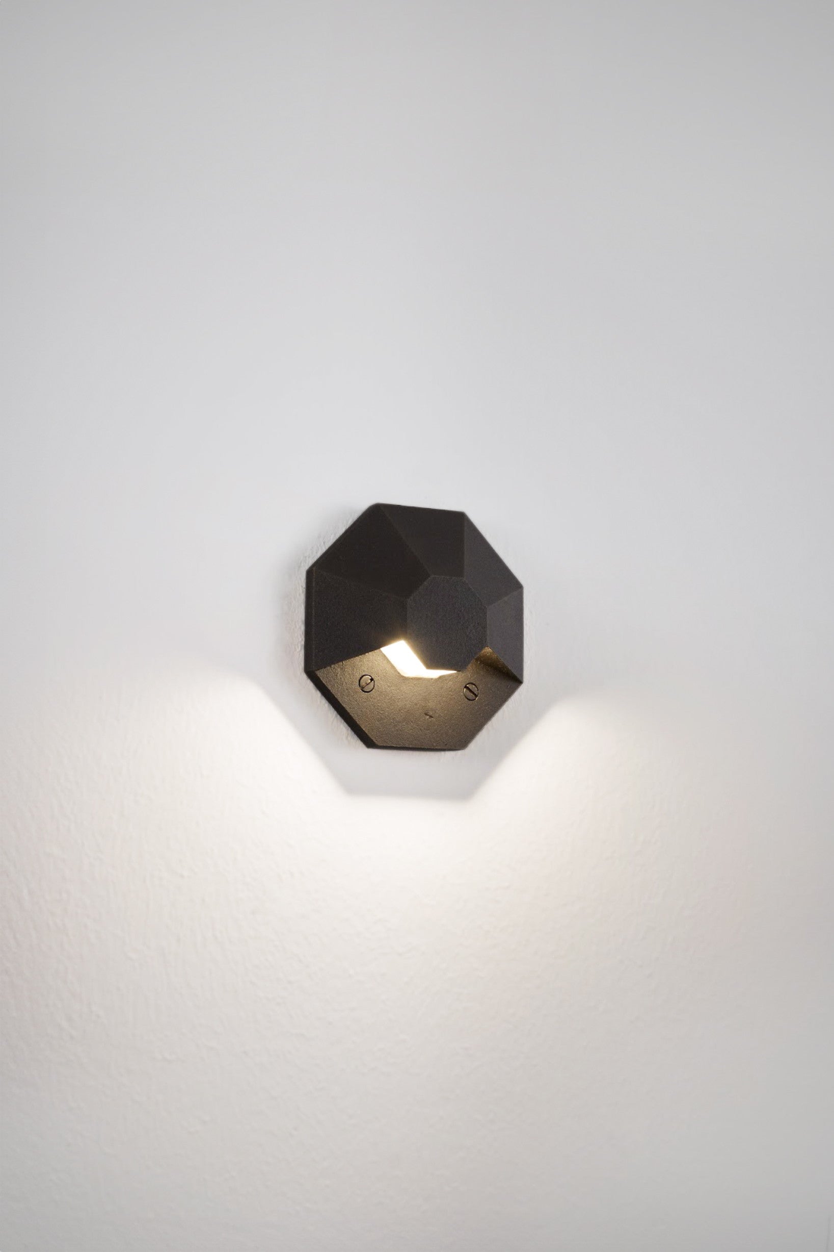 Octo 1 Wall Light