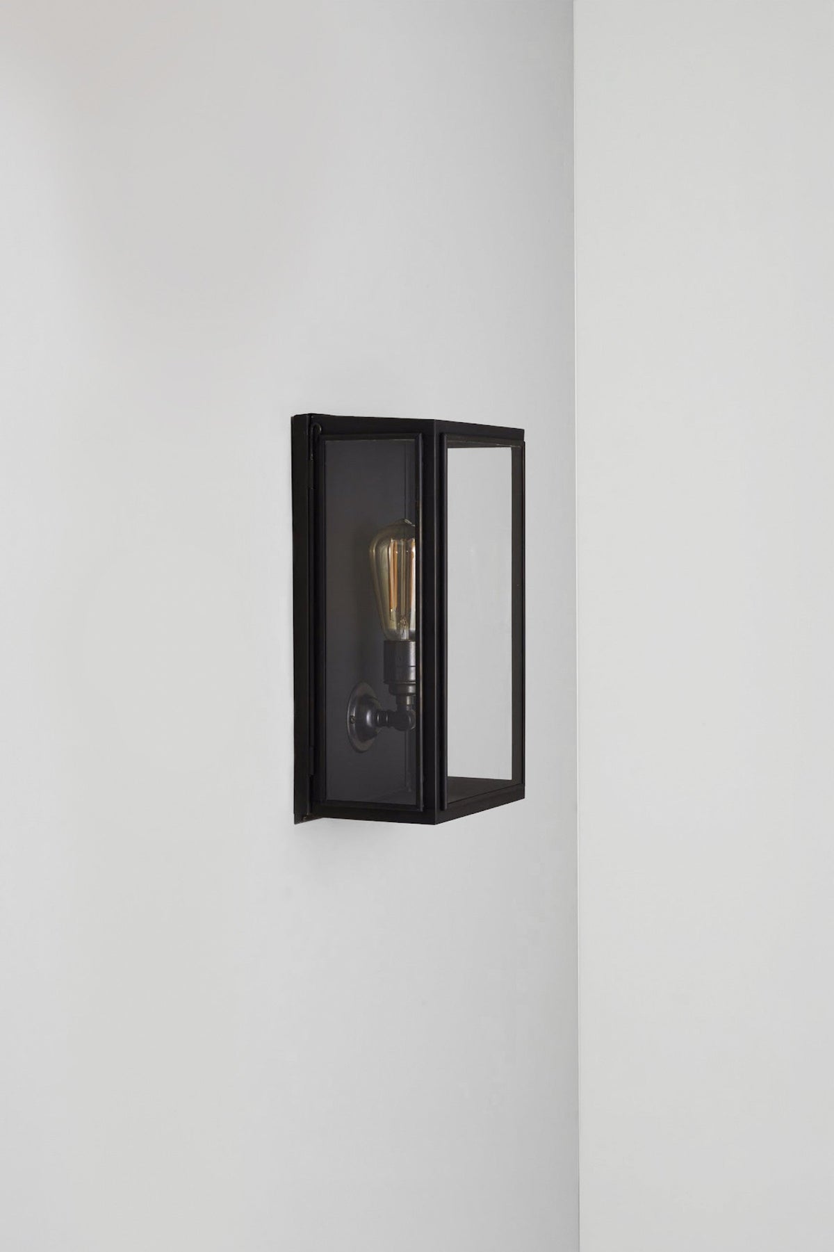 Medium Box Wall Light 7642 (Externally Glazed)