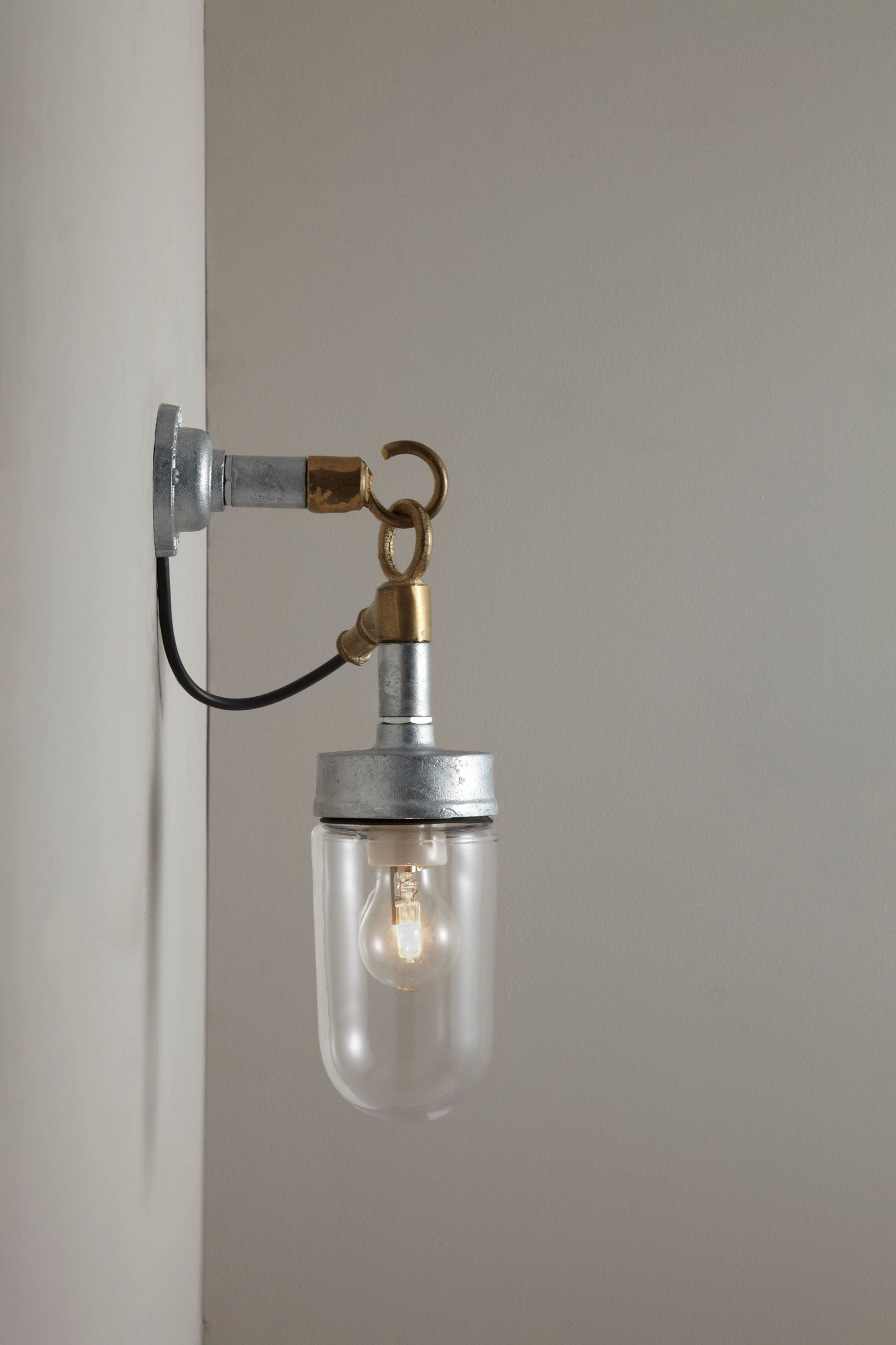 Well Glass Wall Light 7679