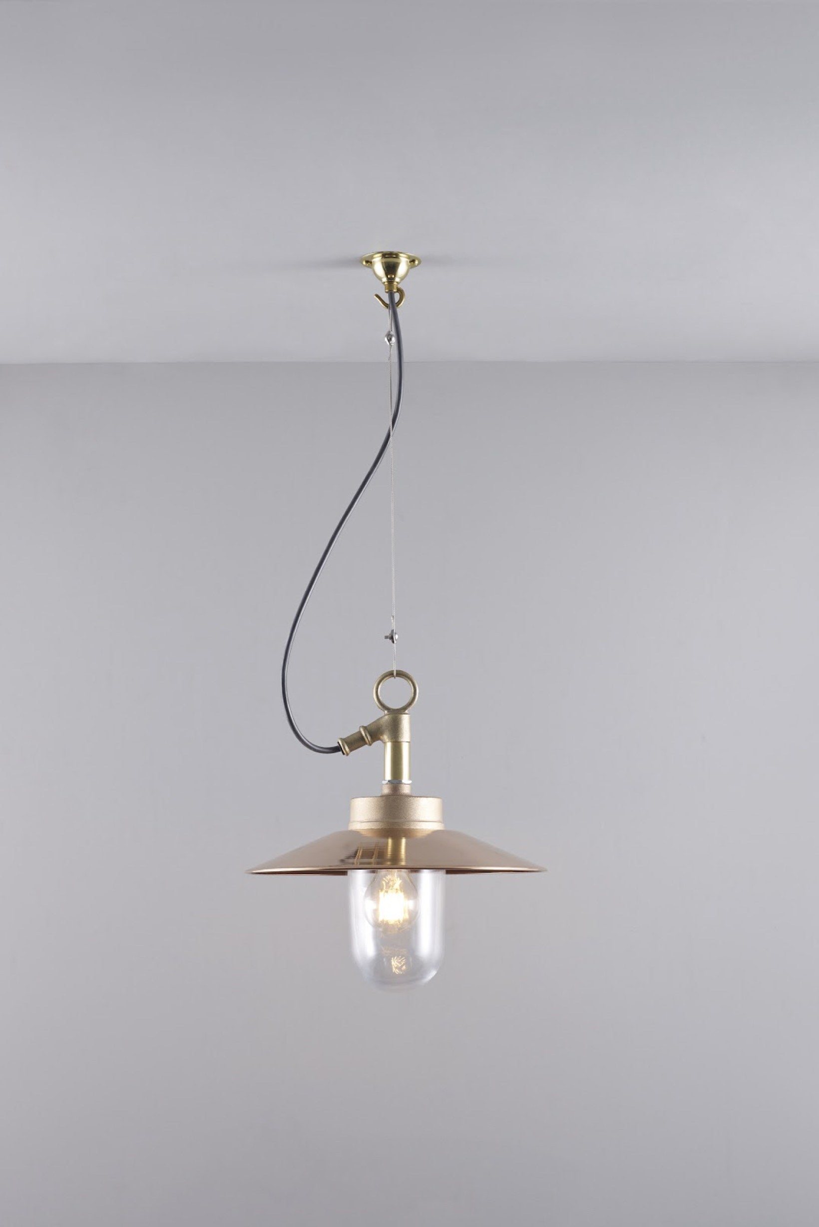 Well Glass Pendant With Visor 7680 IP44