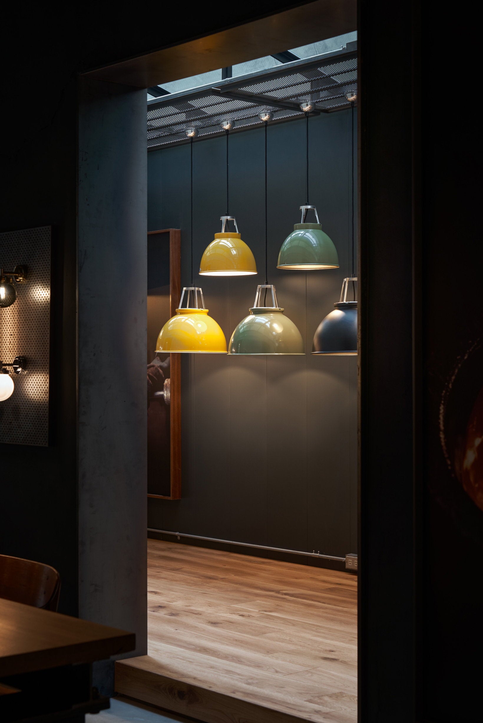 OBTC_Design_FP005K_W_Titan_Size_1_Pendant_Light_Black_White_Interior_4.jpg