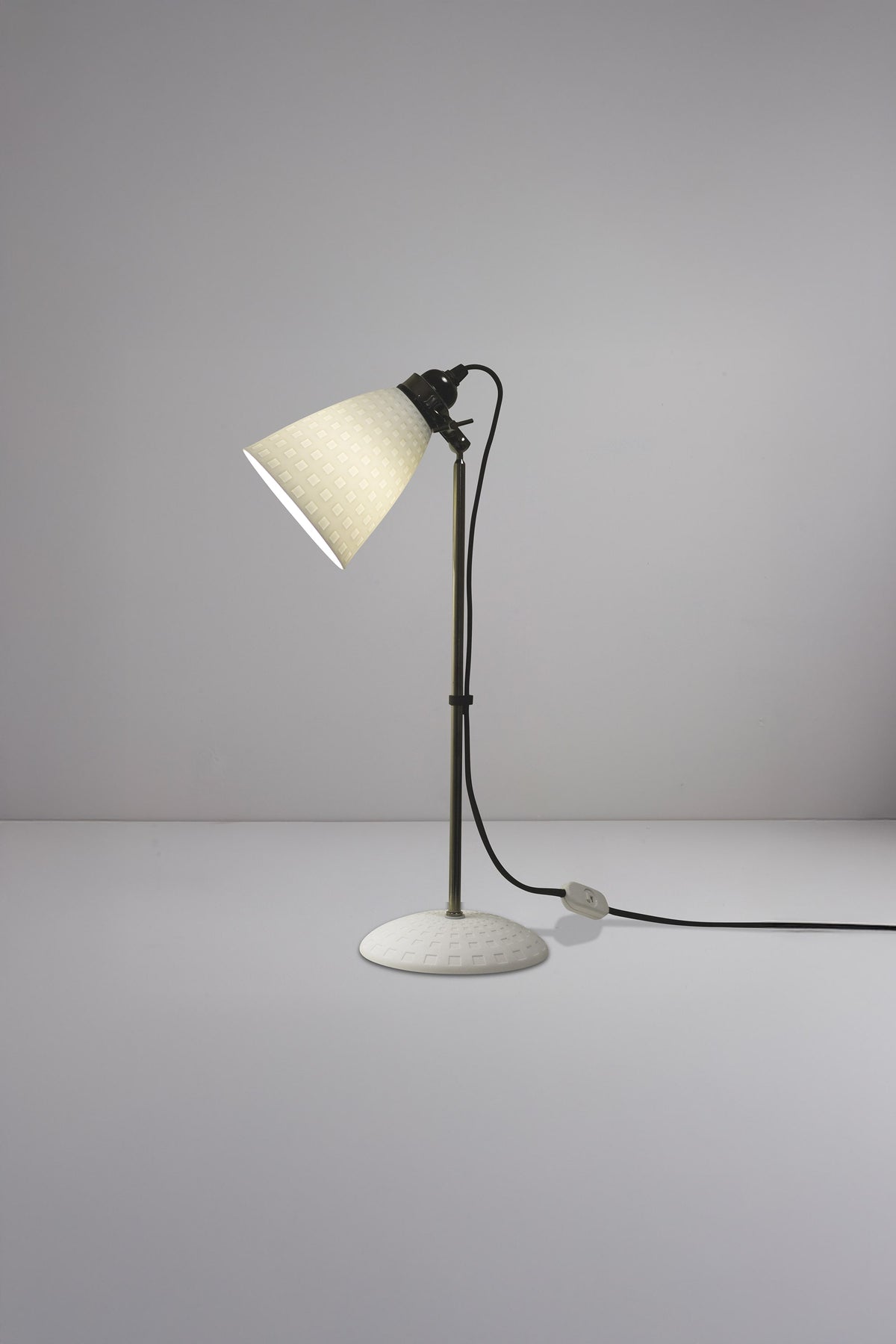 Hector 21 Table Light