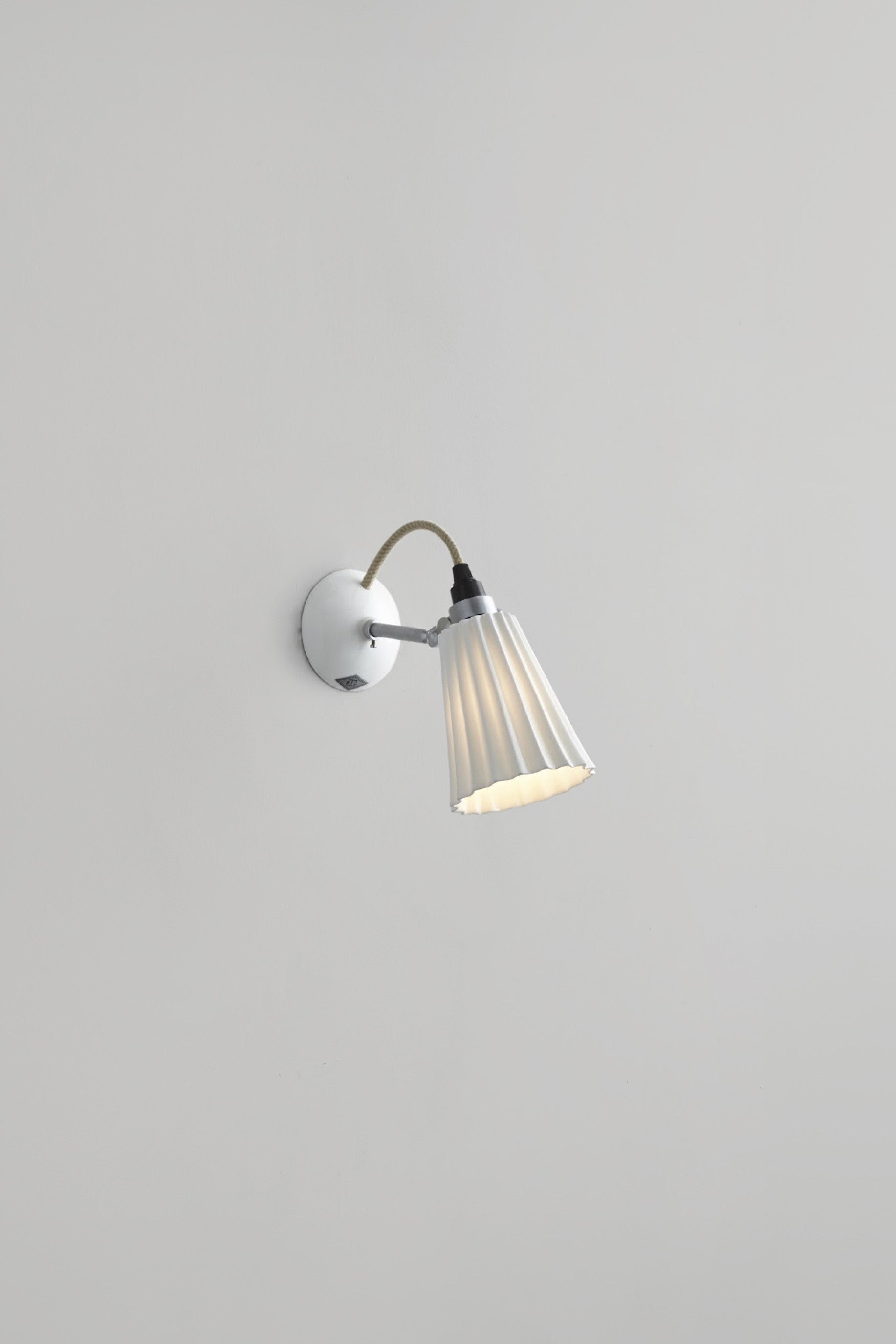 Hector Pleat Small Wall Light