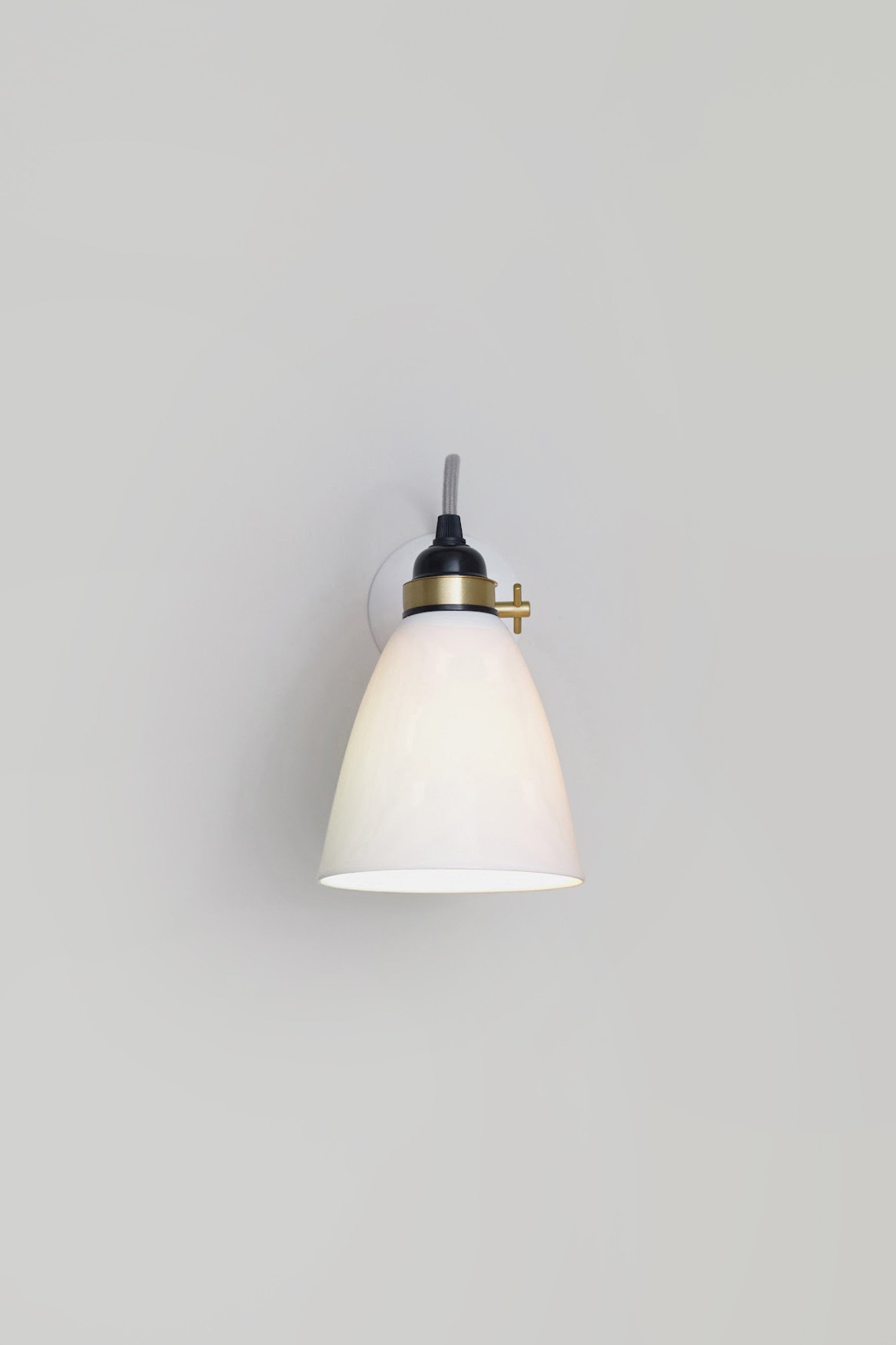 Hector 30 Wall Light