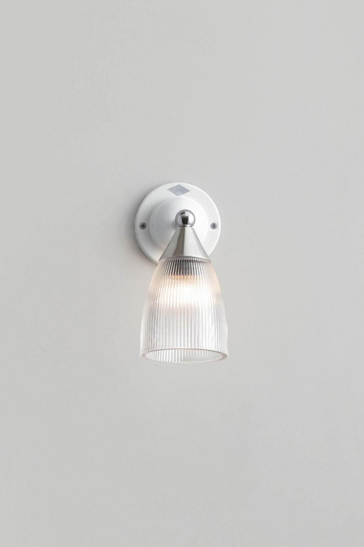 Mann Prismatic Wall Light