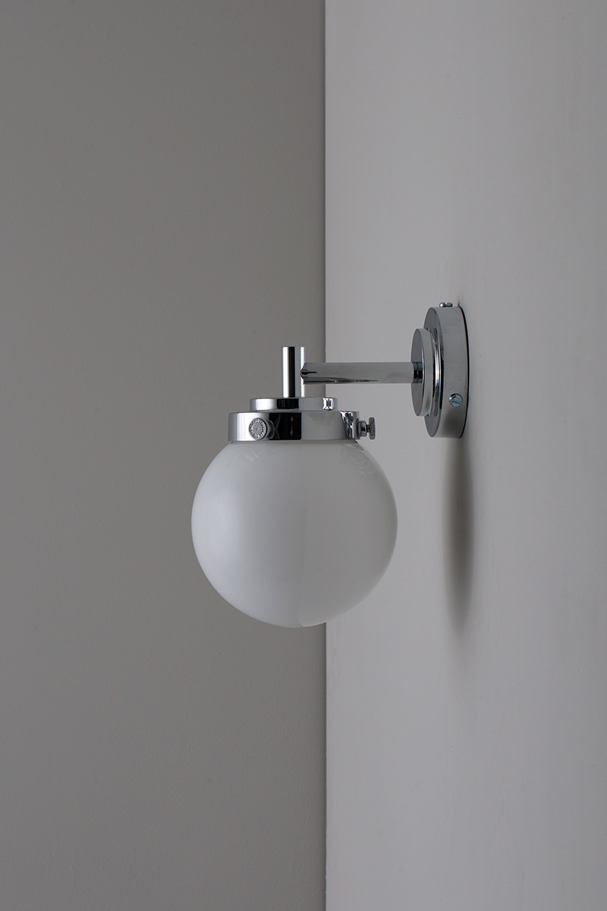 Mini Globe Wandleuchte
