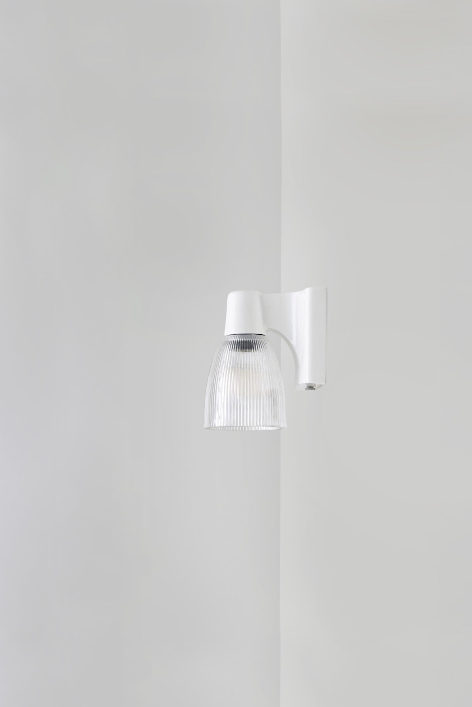 Minster 1 Prismatic Wall Light