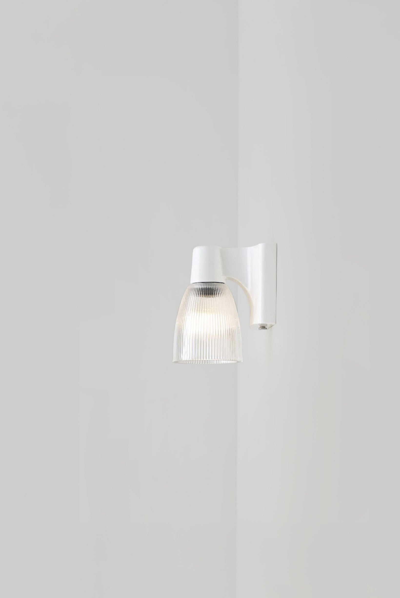 Minster 1 Prismatic Wall Light