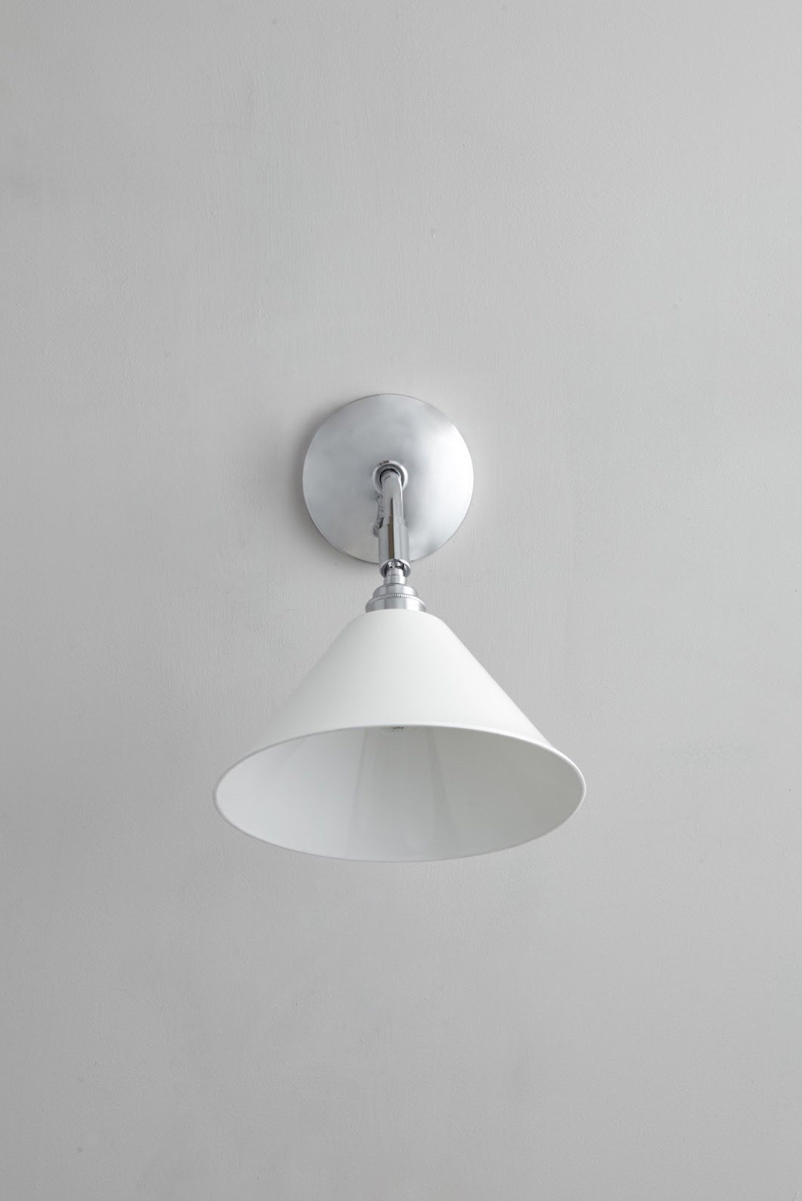 Task Ceramic Short Wall Light