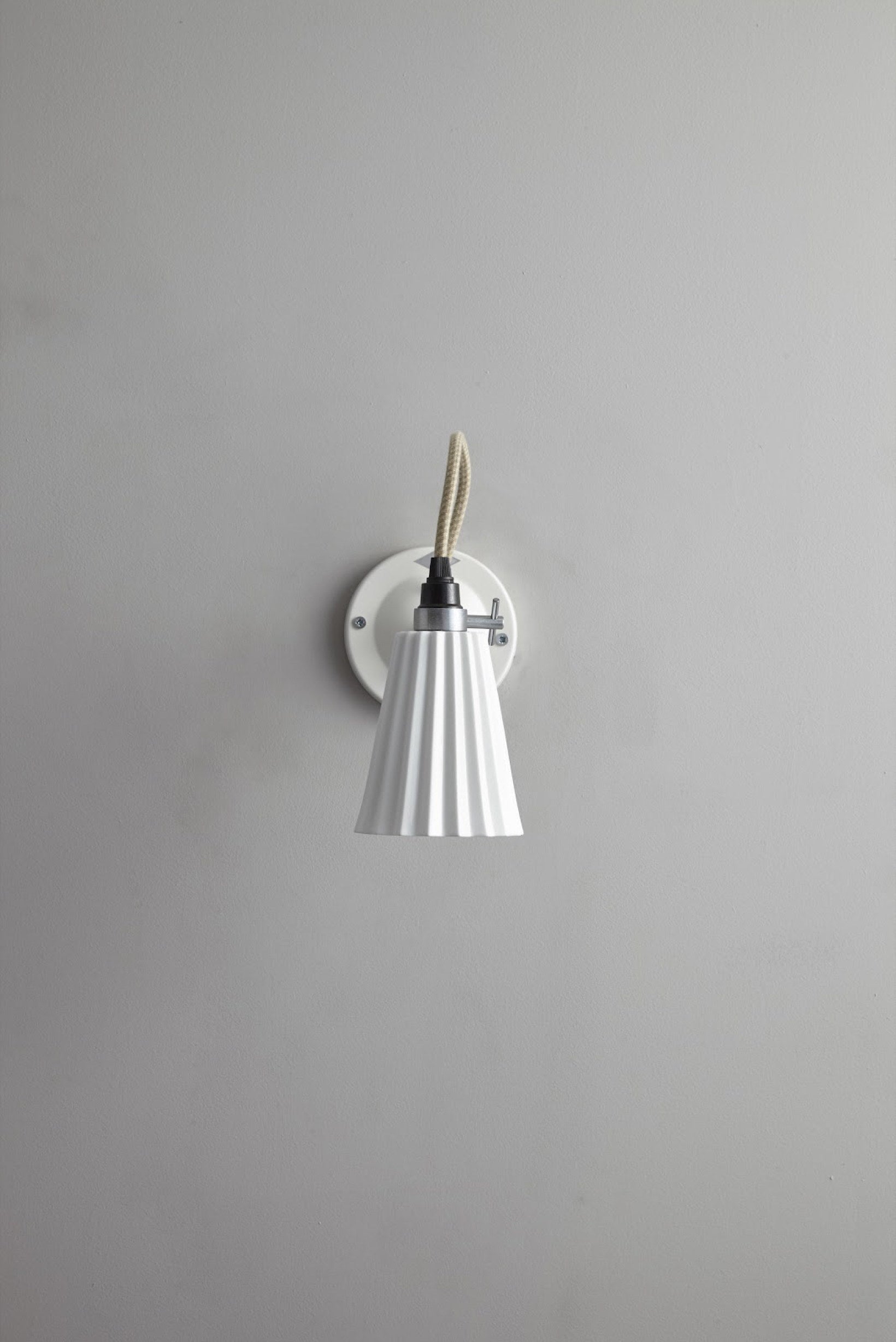 Hector Pleat Small Switched Wall Light