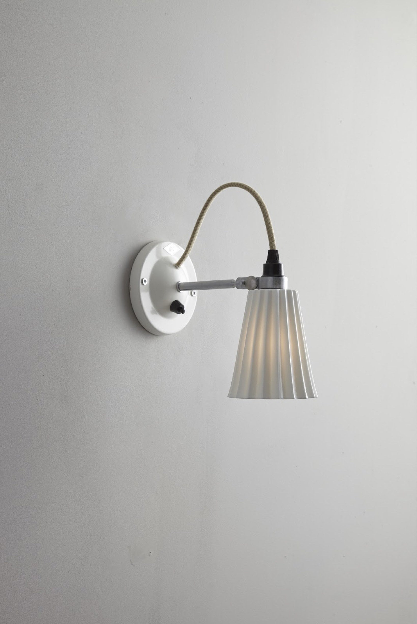 Hector Pleat Small Switched Wall Light