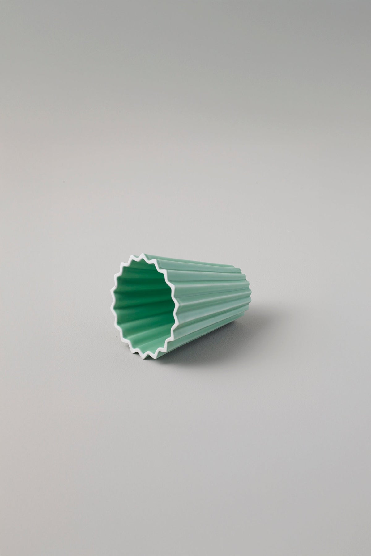 Hector Small Pleat Shade