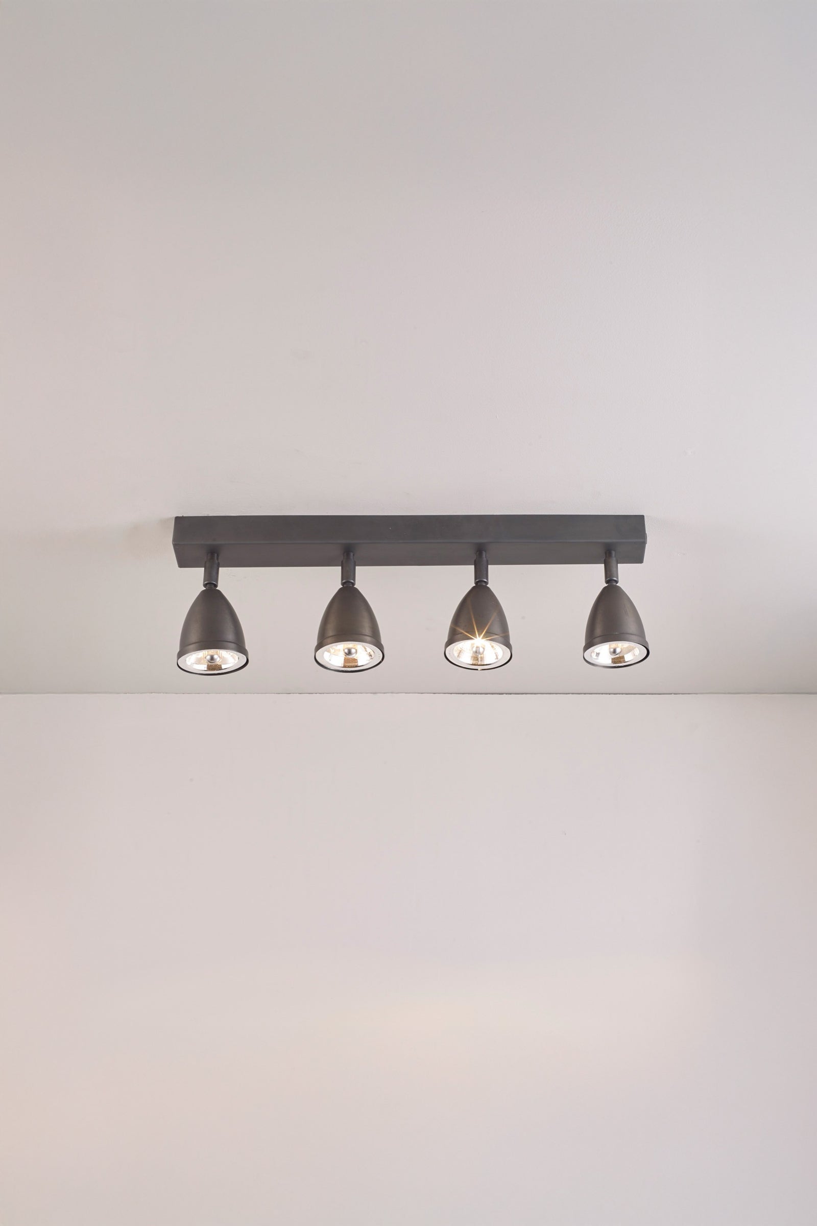Variant Image for Patiniertes Messing / BA15D (LED)