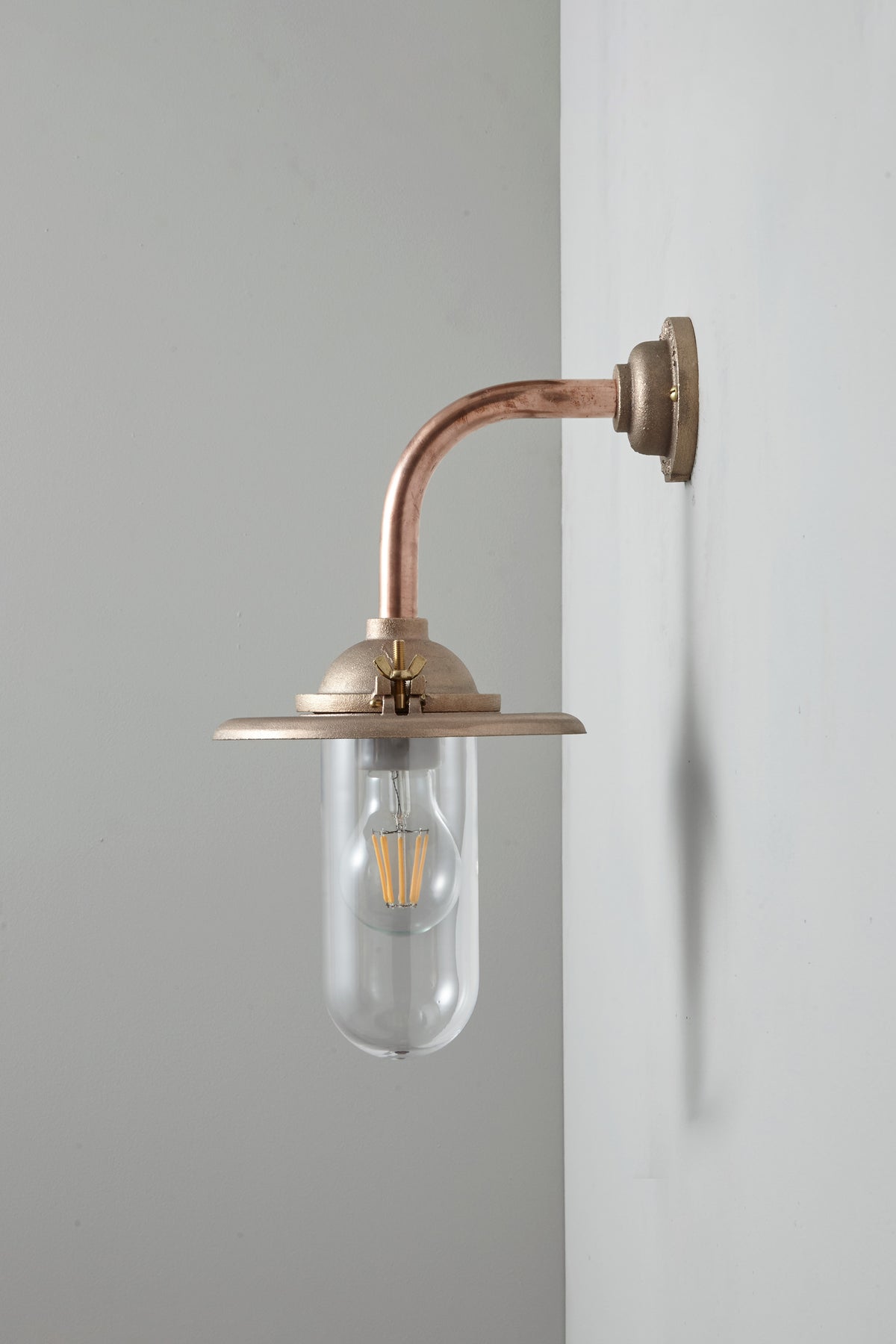 Exterior Bracket Light, 7685