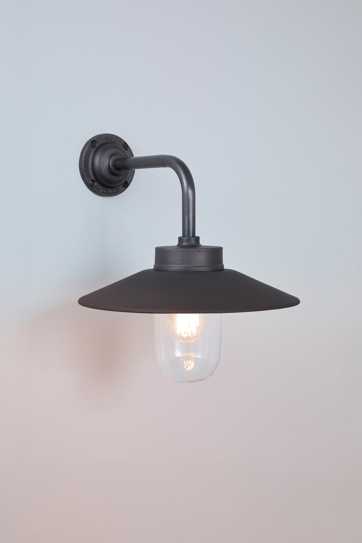 Exterior Bracket Light, 7680