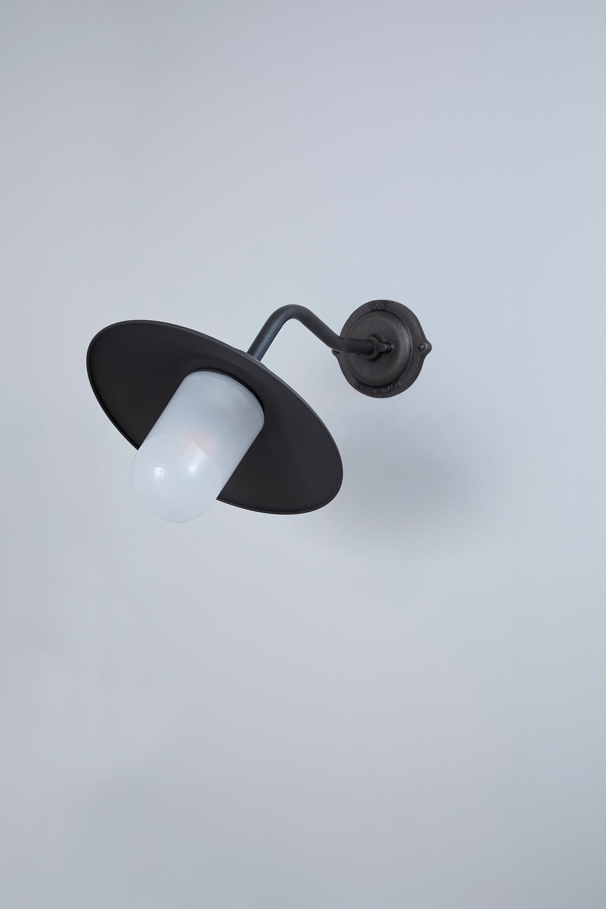 Exterior Bracket Light, Canted, 7680