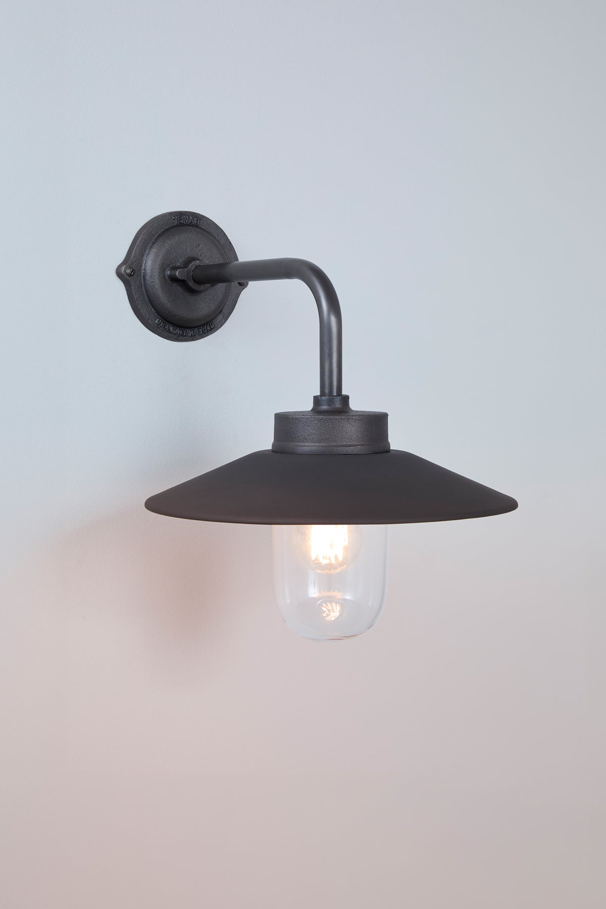 Exterior Bracket Light, 7680