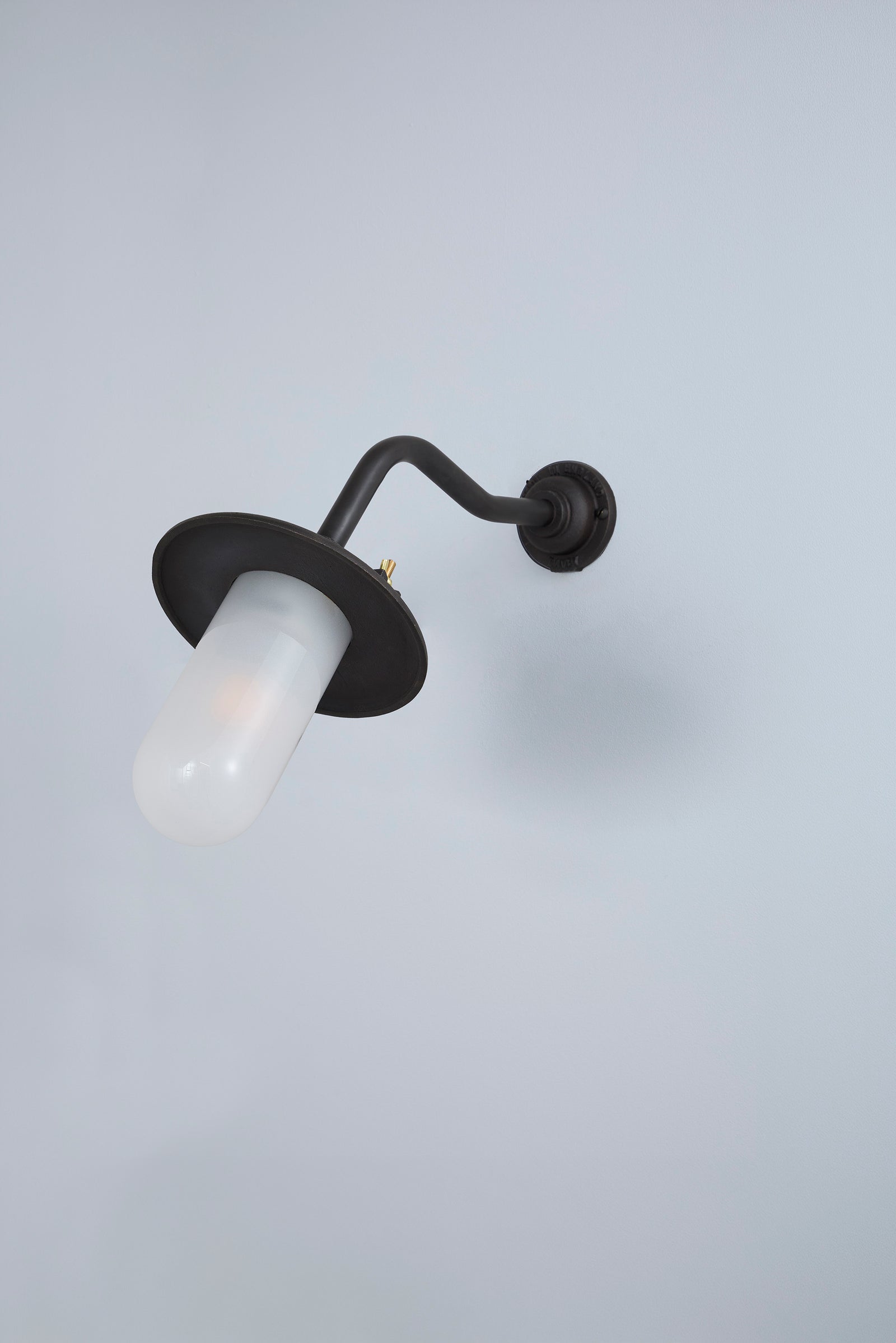 Variant Image for Verwitterte Bronze / Mattglas / Standard