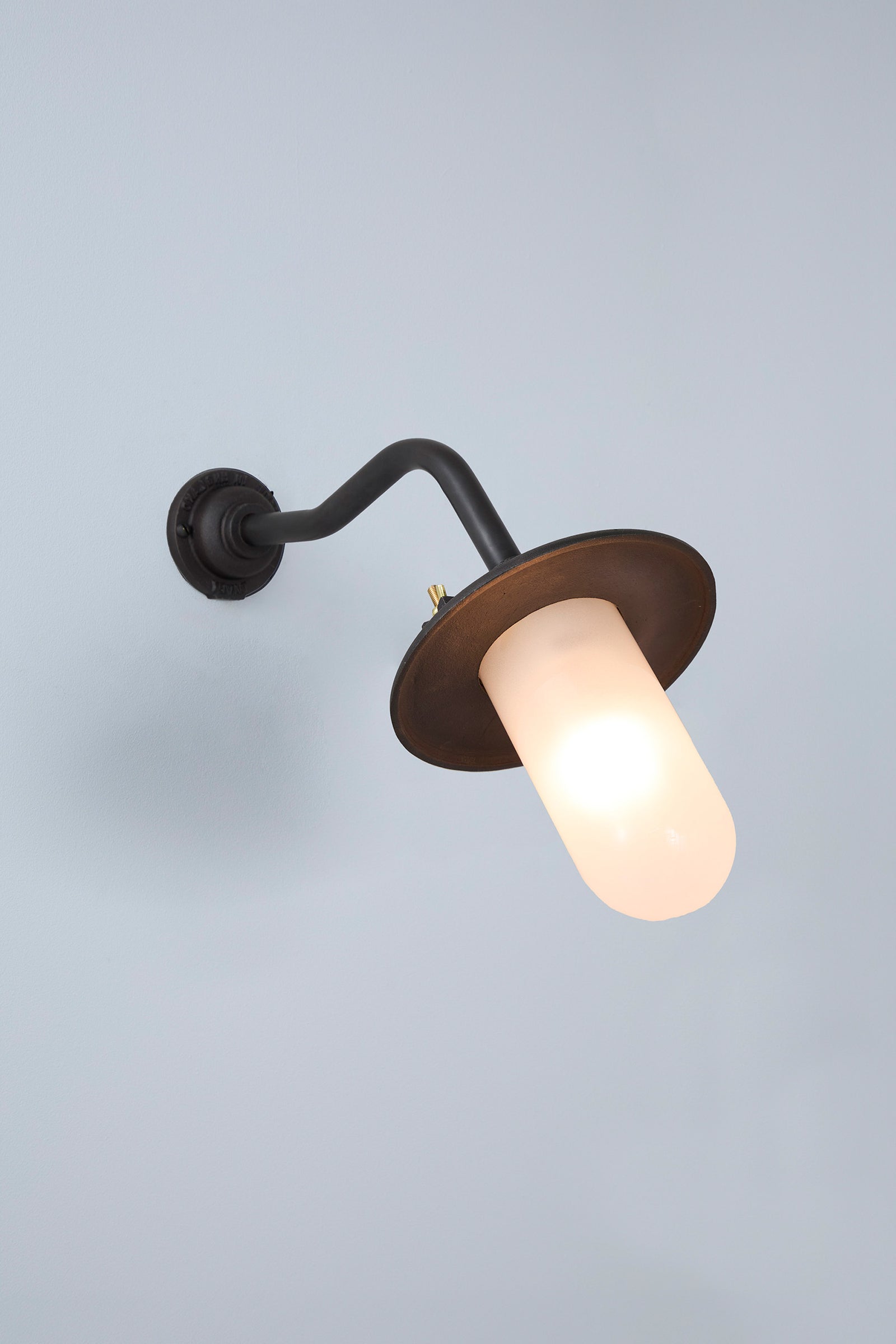 Variant Image for Verwitterte Bronze / Mattglas / Standard