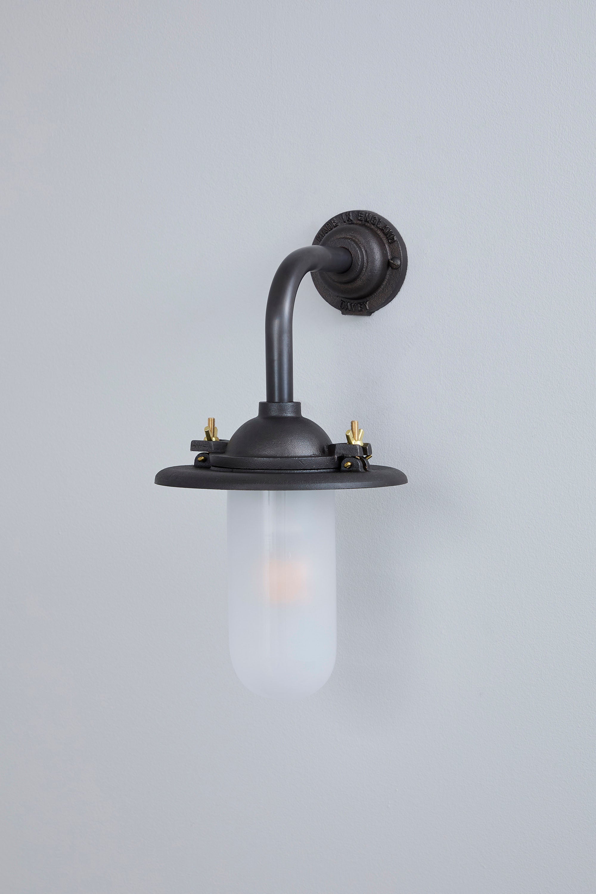 Exterior Bracket Light, 7685