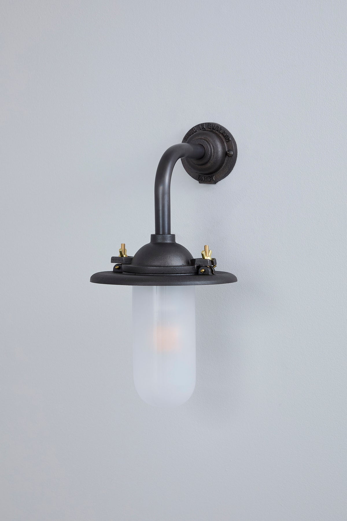 Exterior Bracket Light, 7685
