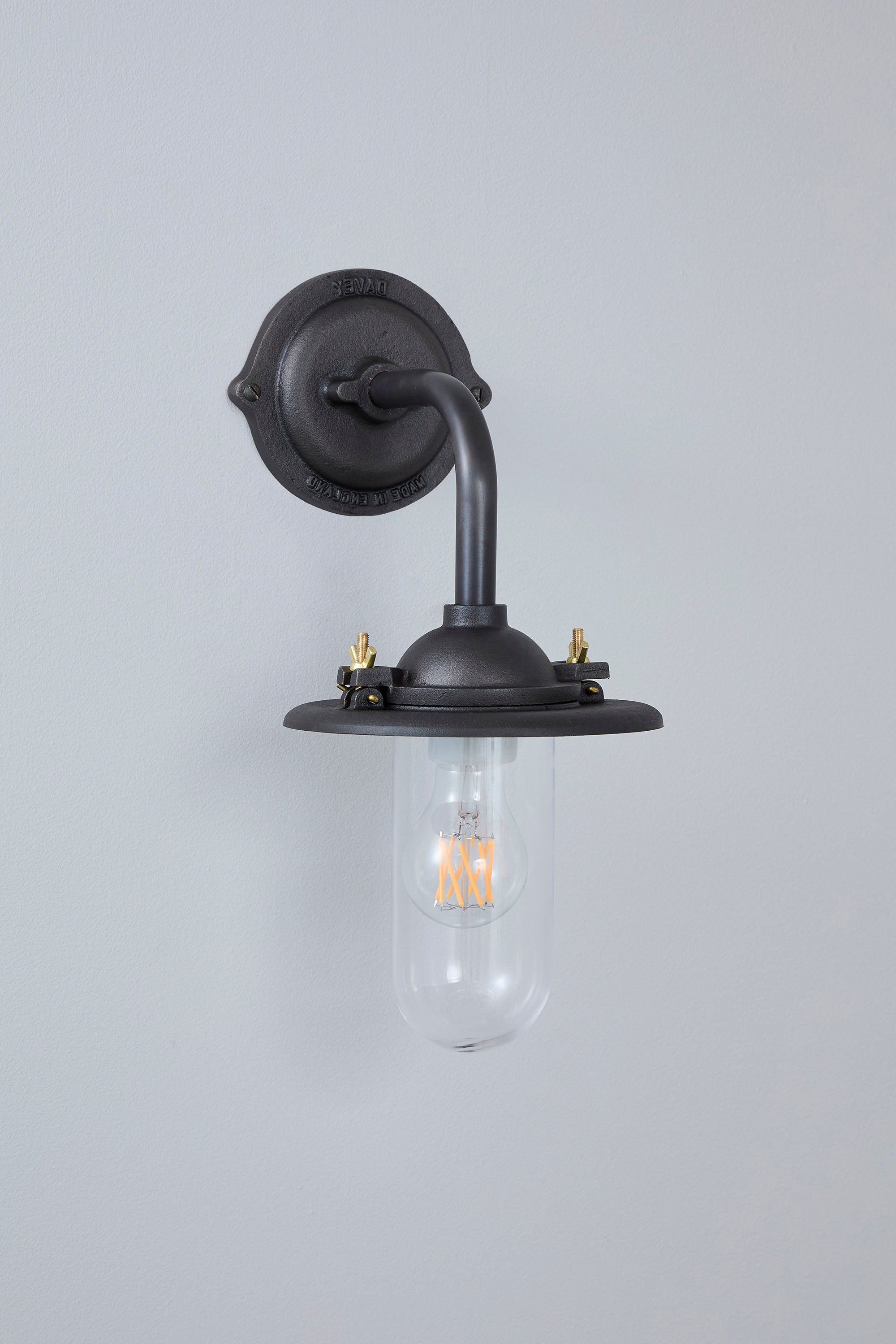 Bracket Light 7685 Außenleuchte, Rechtwinklig, Runde Rosette