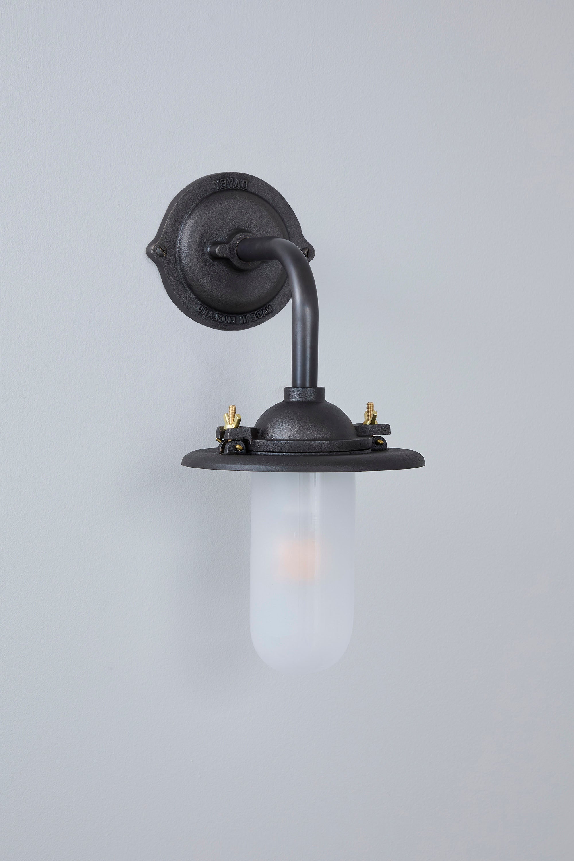 Bracket Light 7685 Außenleuchte, Rechtwinklig, Runde Rosette