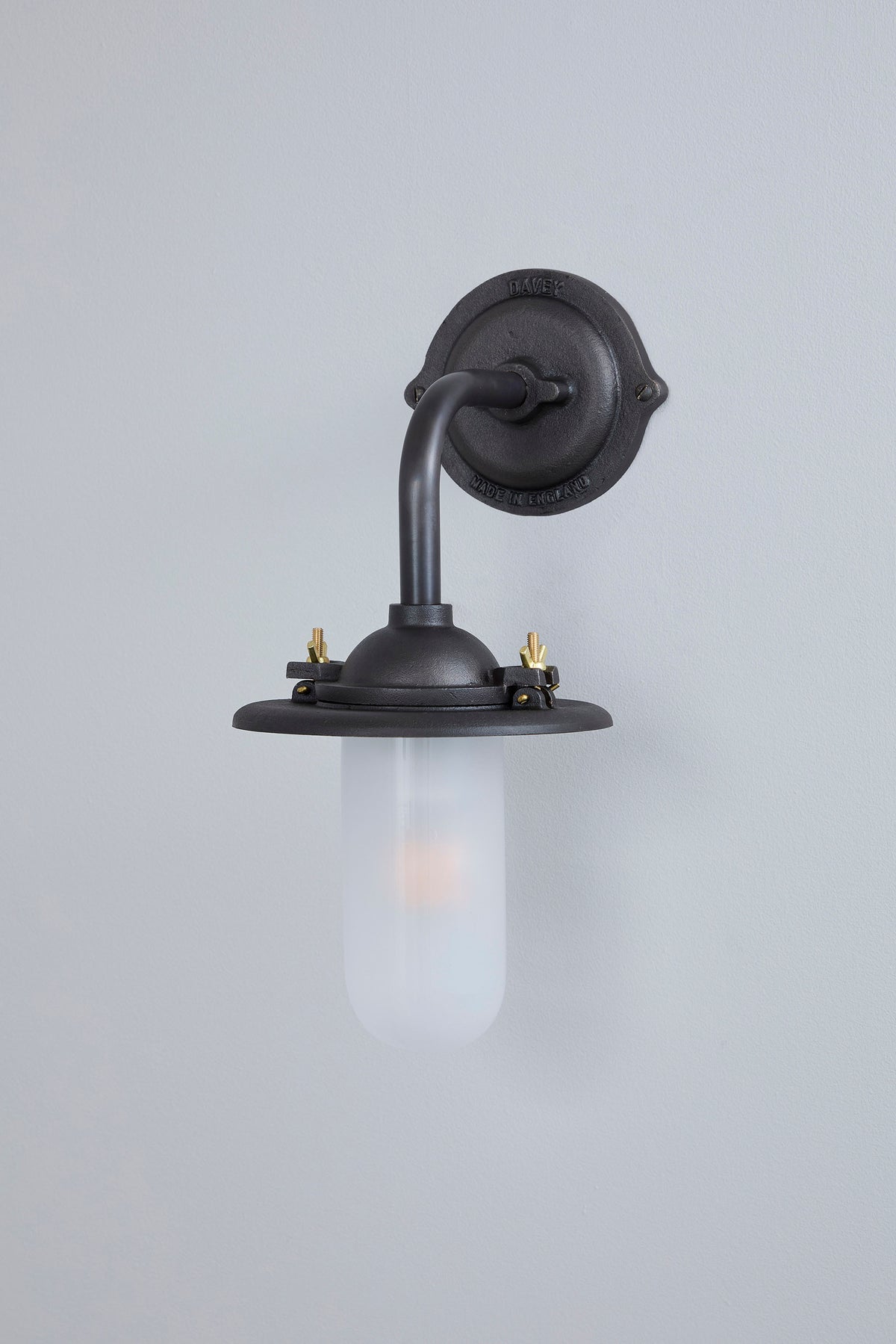 Exterior Bracket Light, 7685