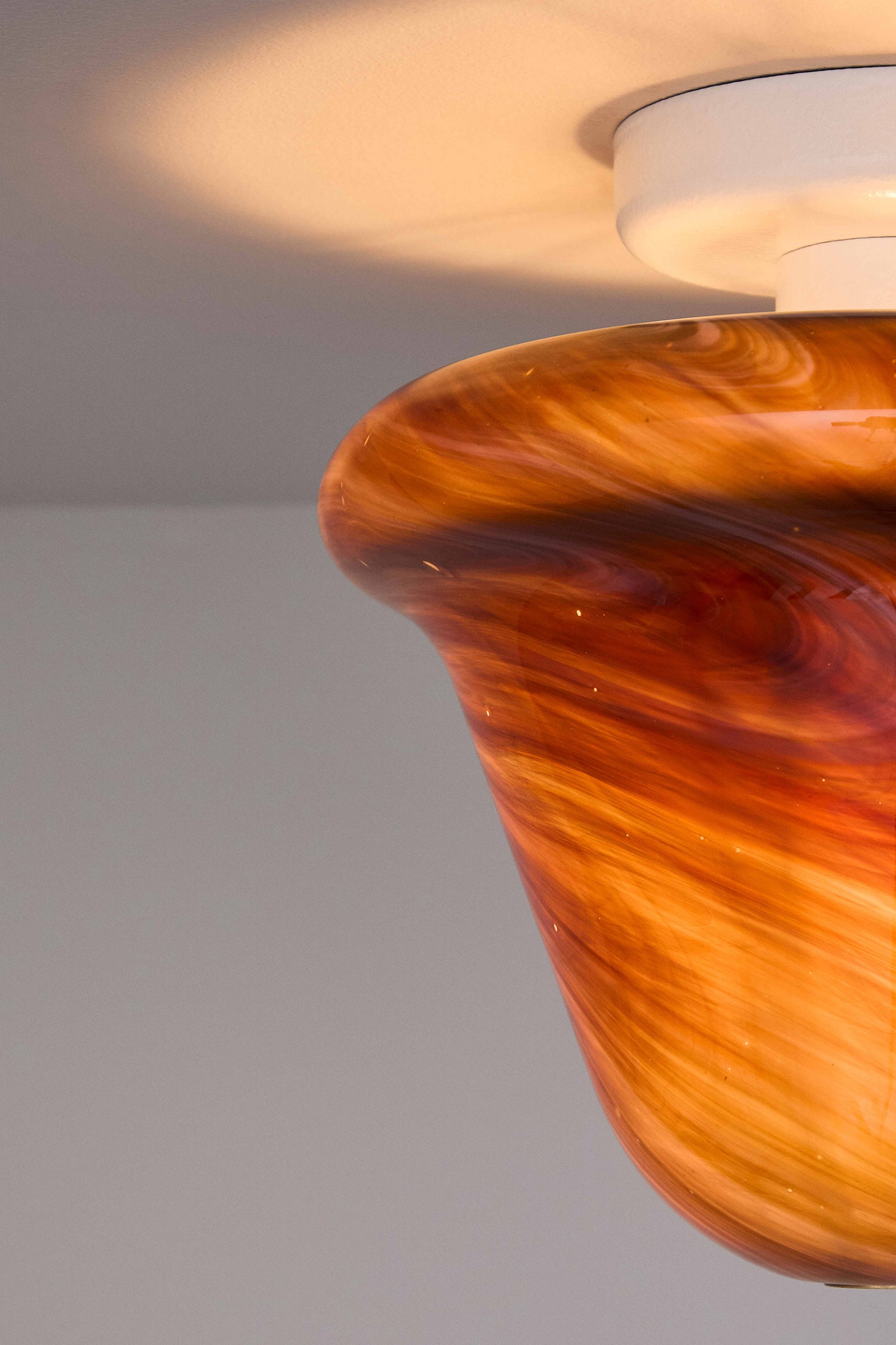 Variant Image for Textured White / Chocolate