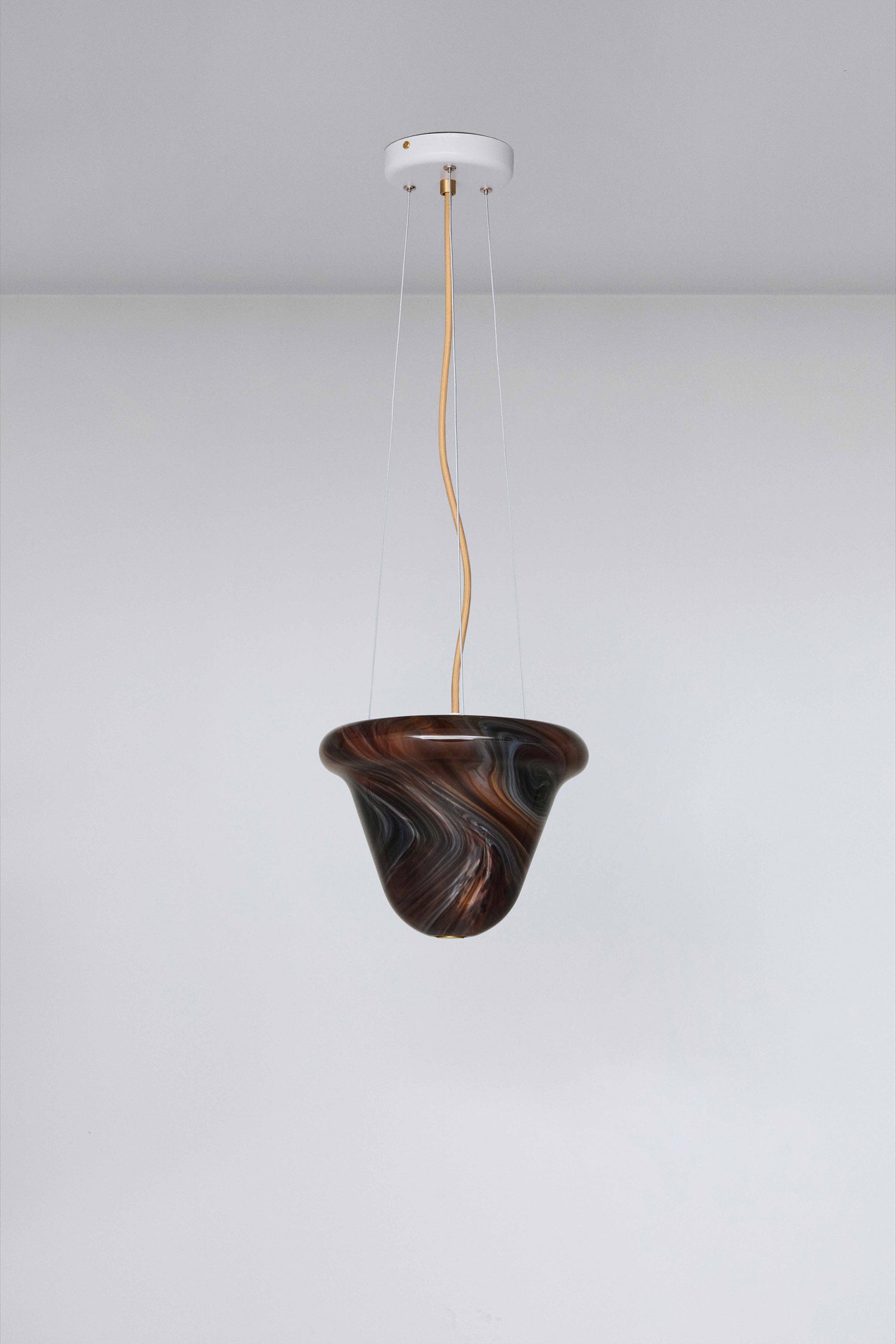 Variant Image for Textured White / Chocolate