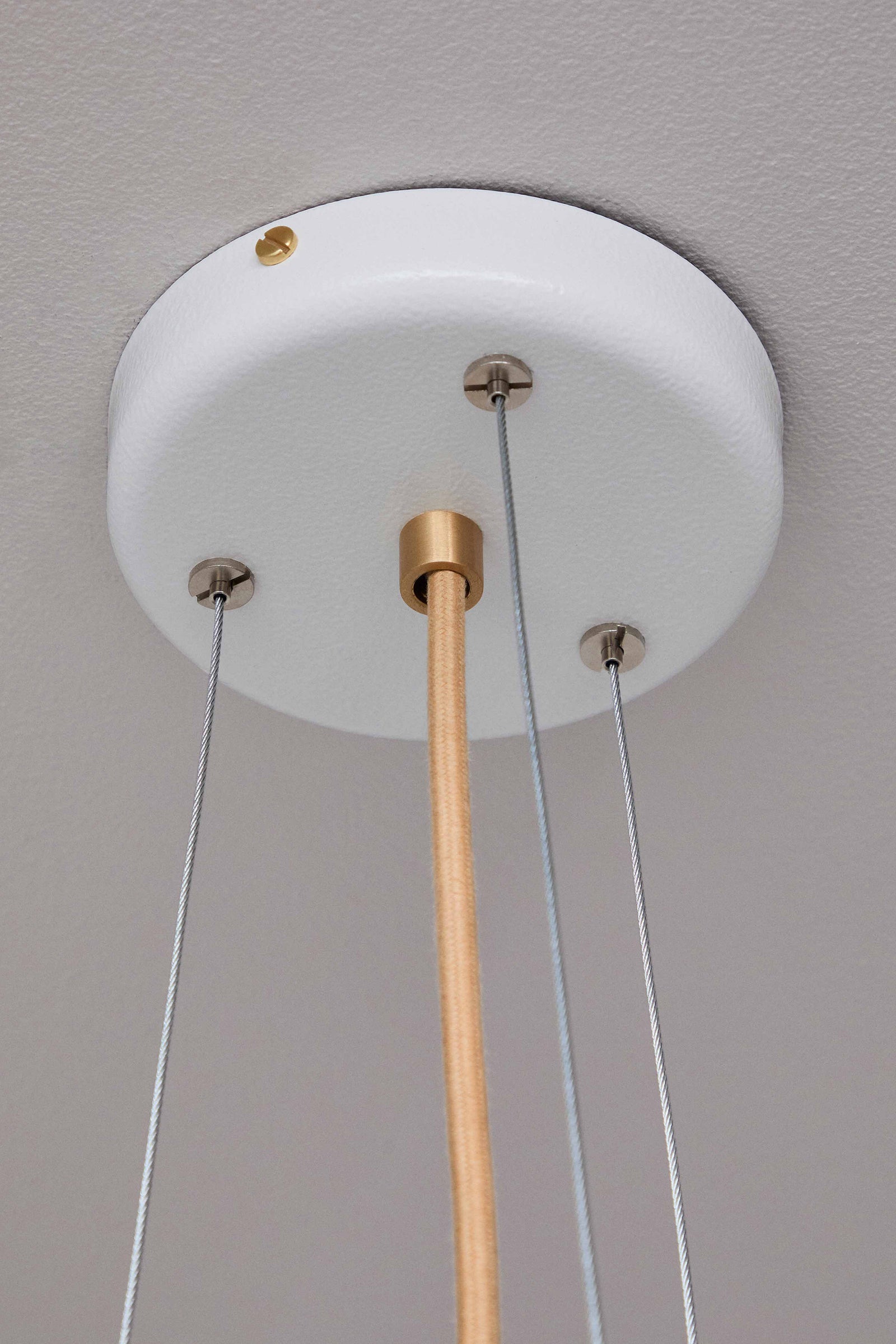 Variant Image for Textured White / Vanilla