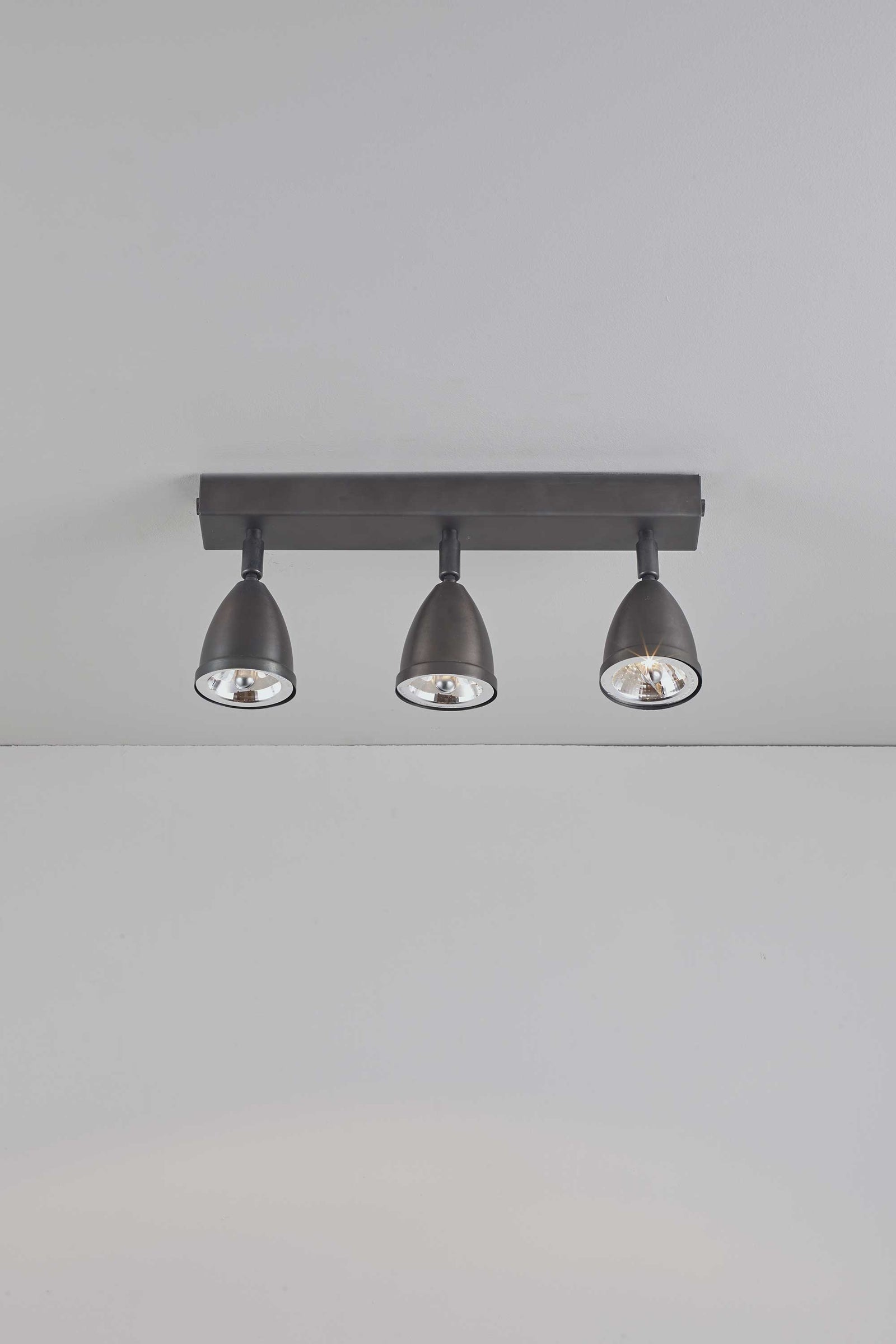 Variant Image for Laiton Vieilli / BA15D (LED)