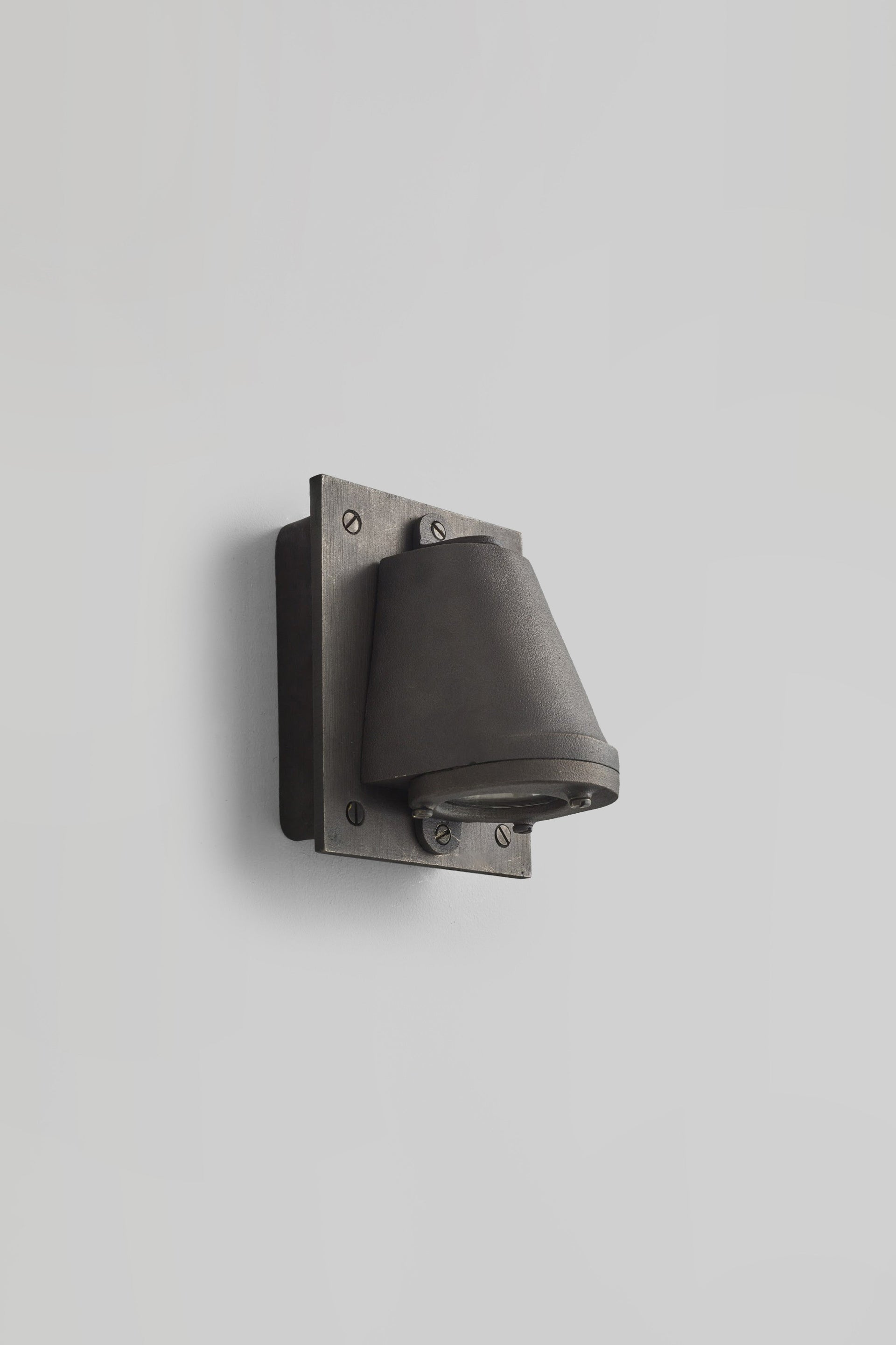 Applique Mast avec Boîtier Arrière Basse Tension