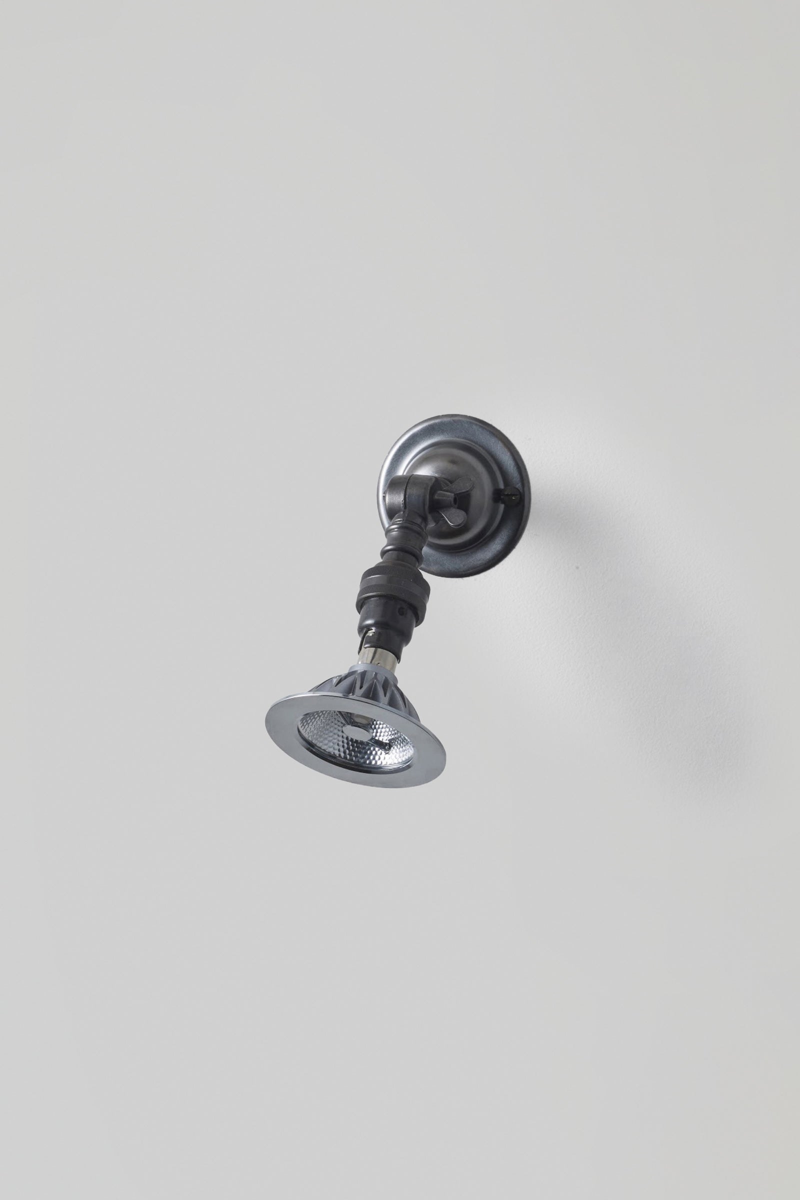 Variant Image for Weathered Bronze / BA15D (Halogen)