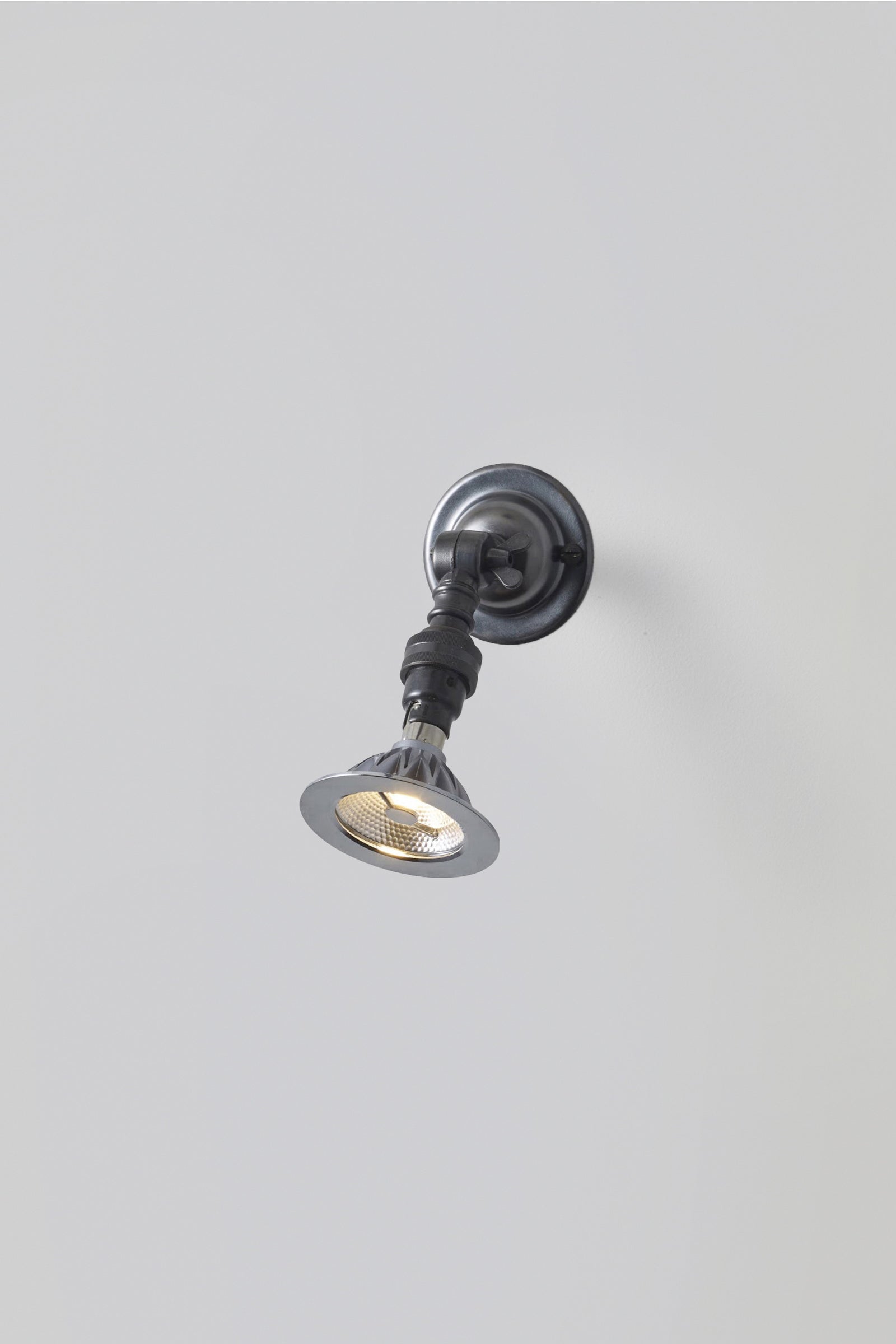 Variant Image for Weathered Bronze / BA15D (Halogen)