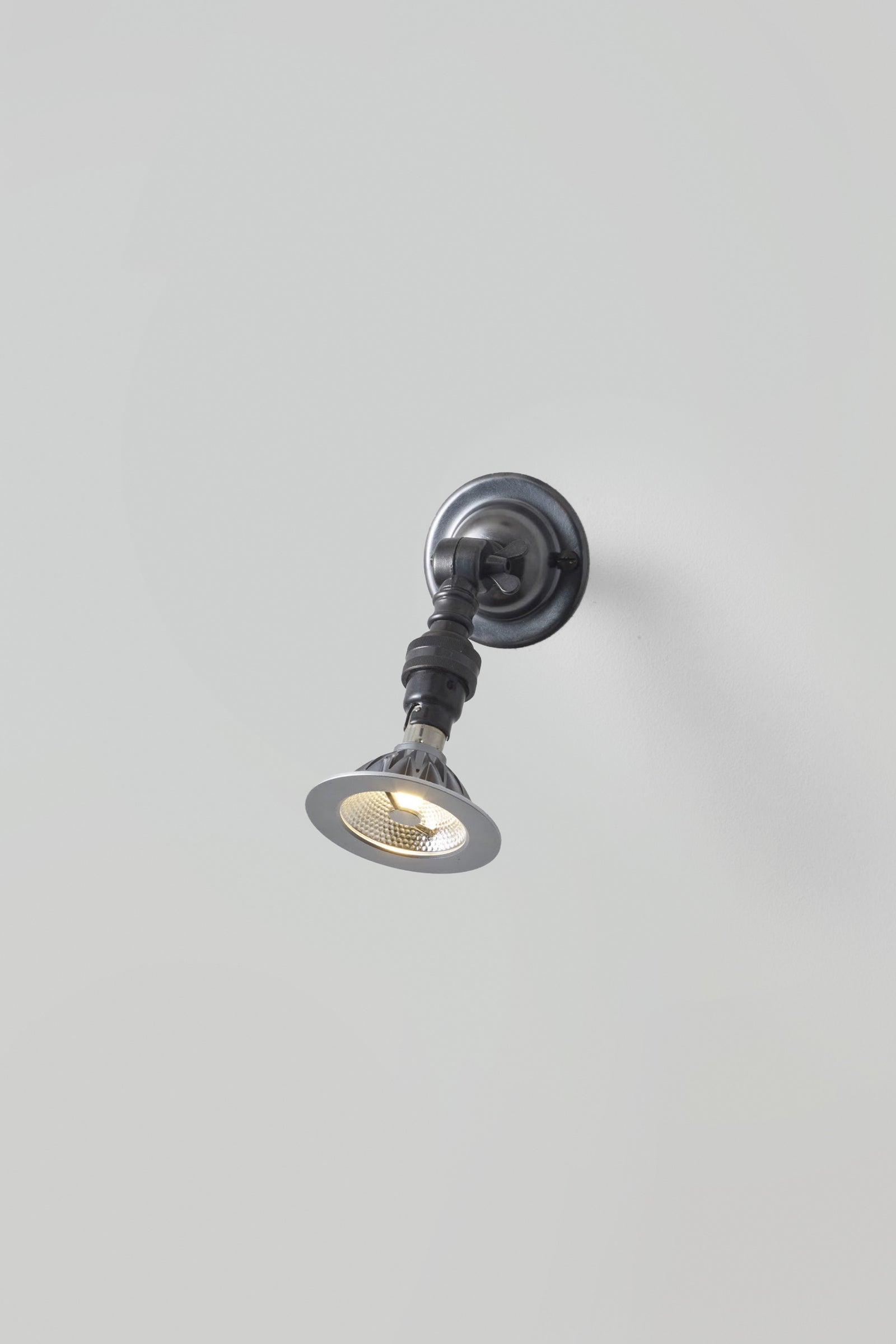 Variant Image for Weathered Bronze / BA15D (Halogen)