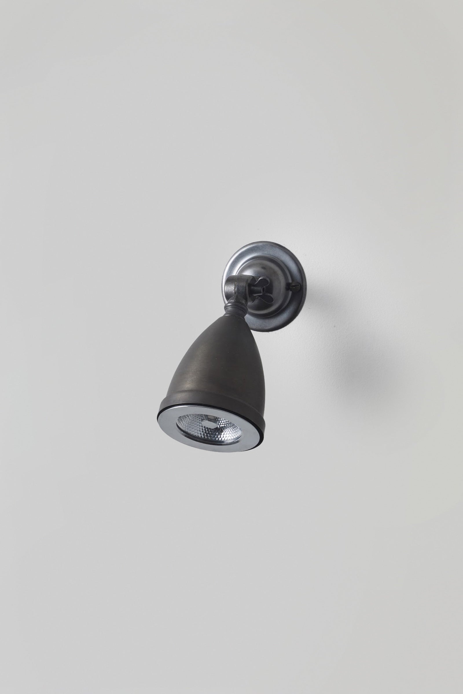 Variant Image for Patinierte Bronze / BA15D (LED)