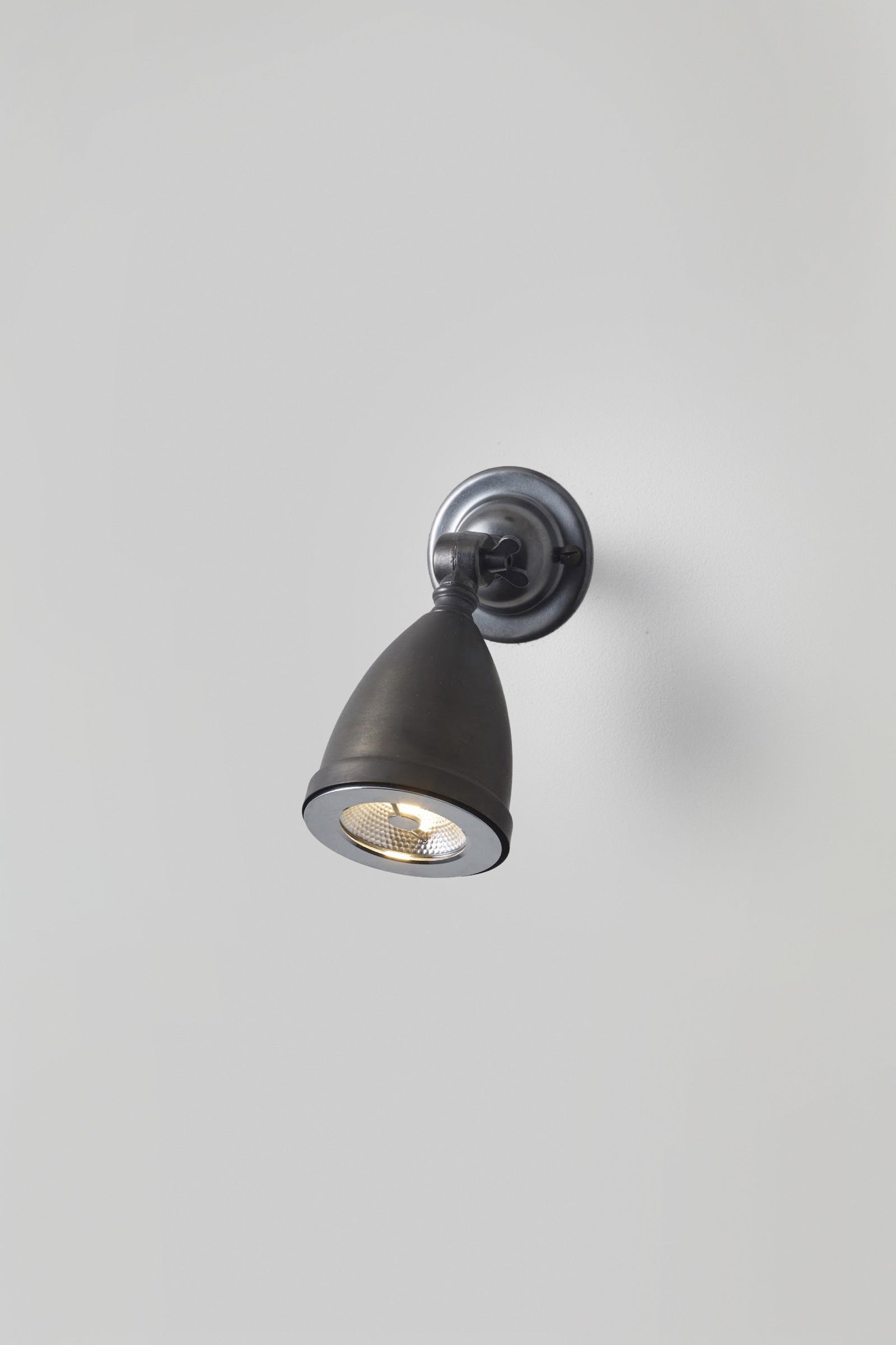 Variant Image for Patinierte Bronze / BA15D (LED)