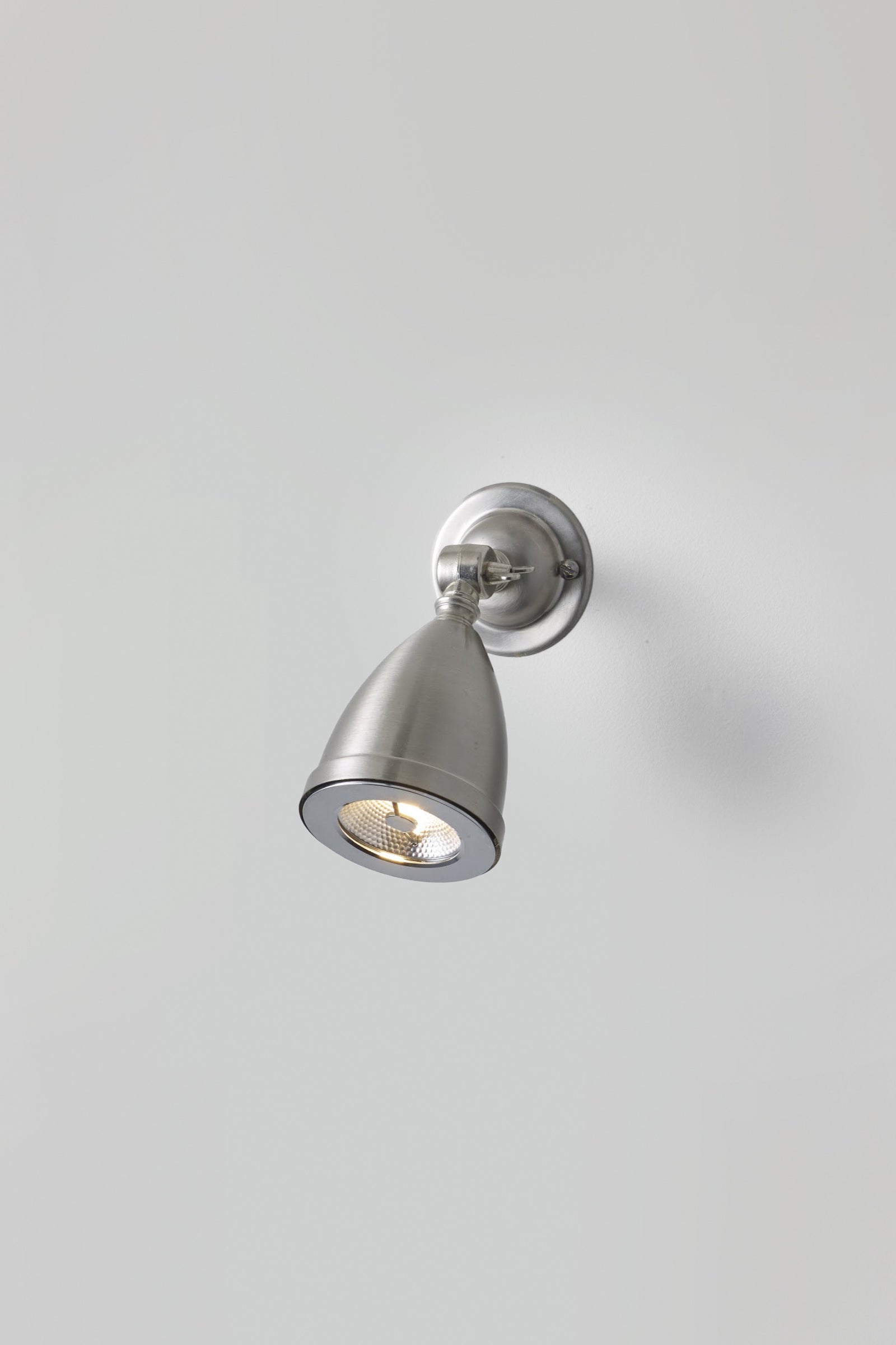Variant Image for Vernickelt / BA15D (LED)