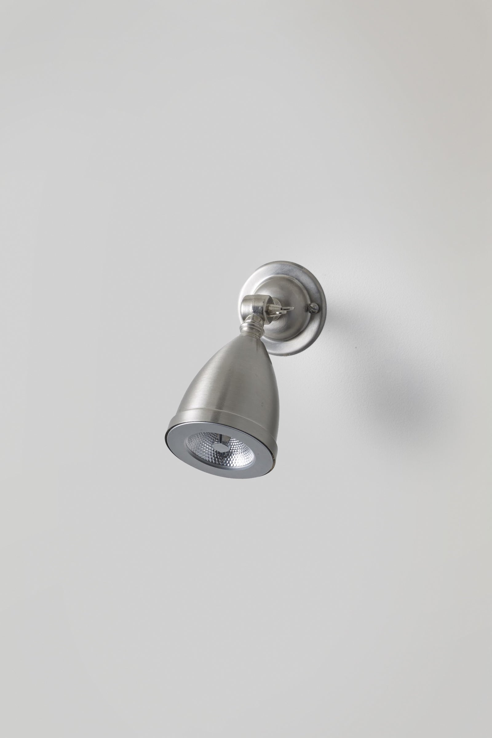 Variant Image for Vernickelt / BA15D (LED)