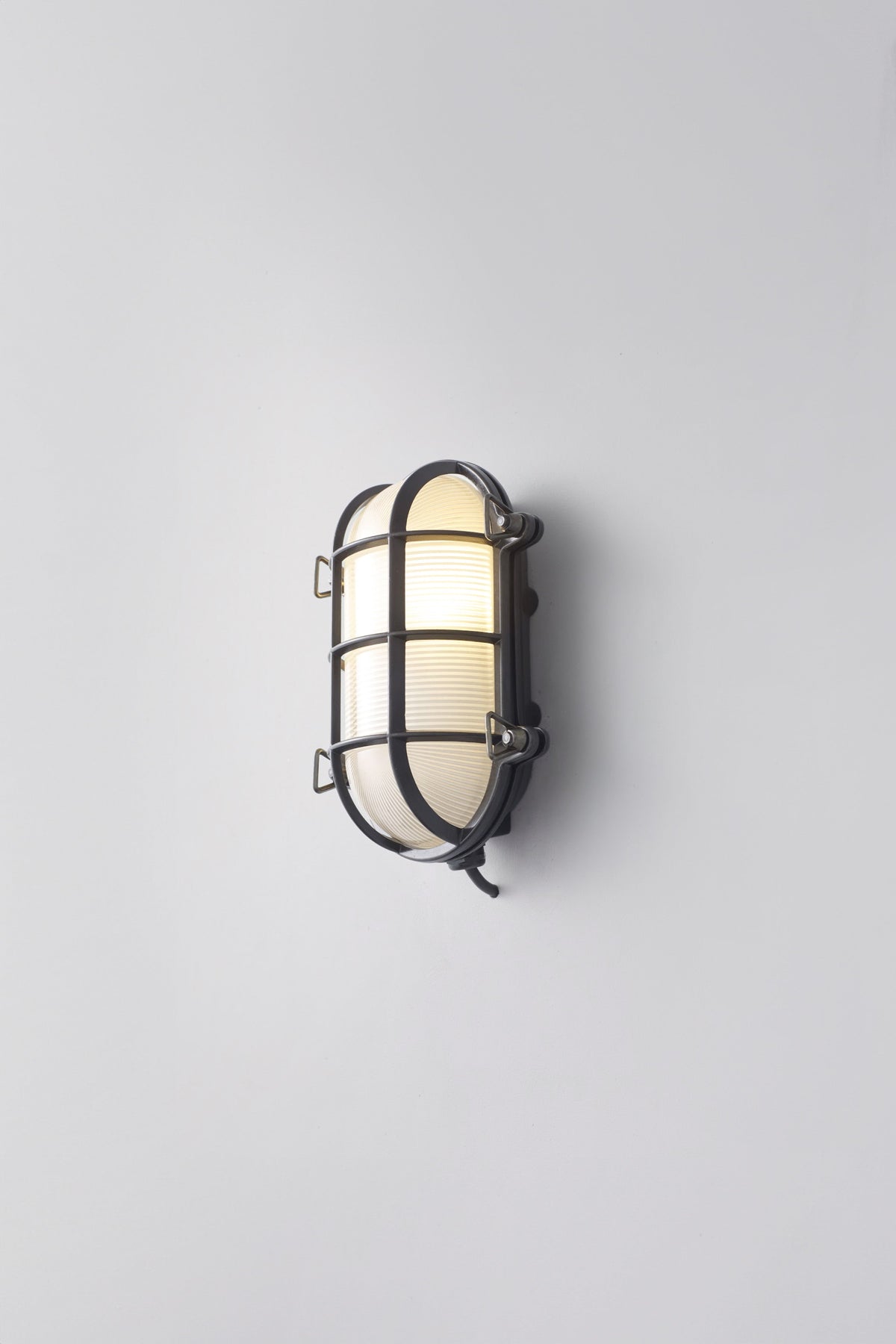 Oval Brass Bulkhead 7035